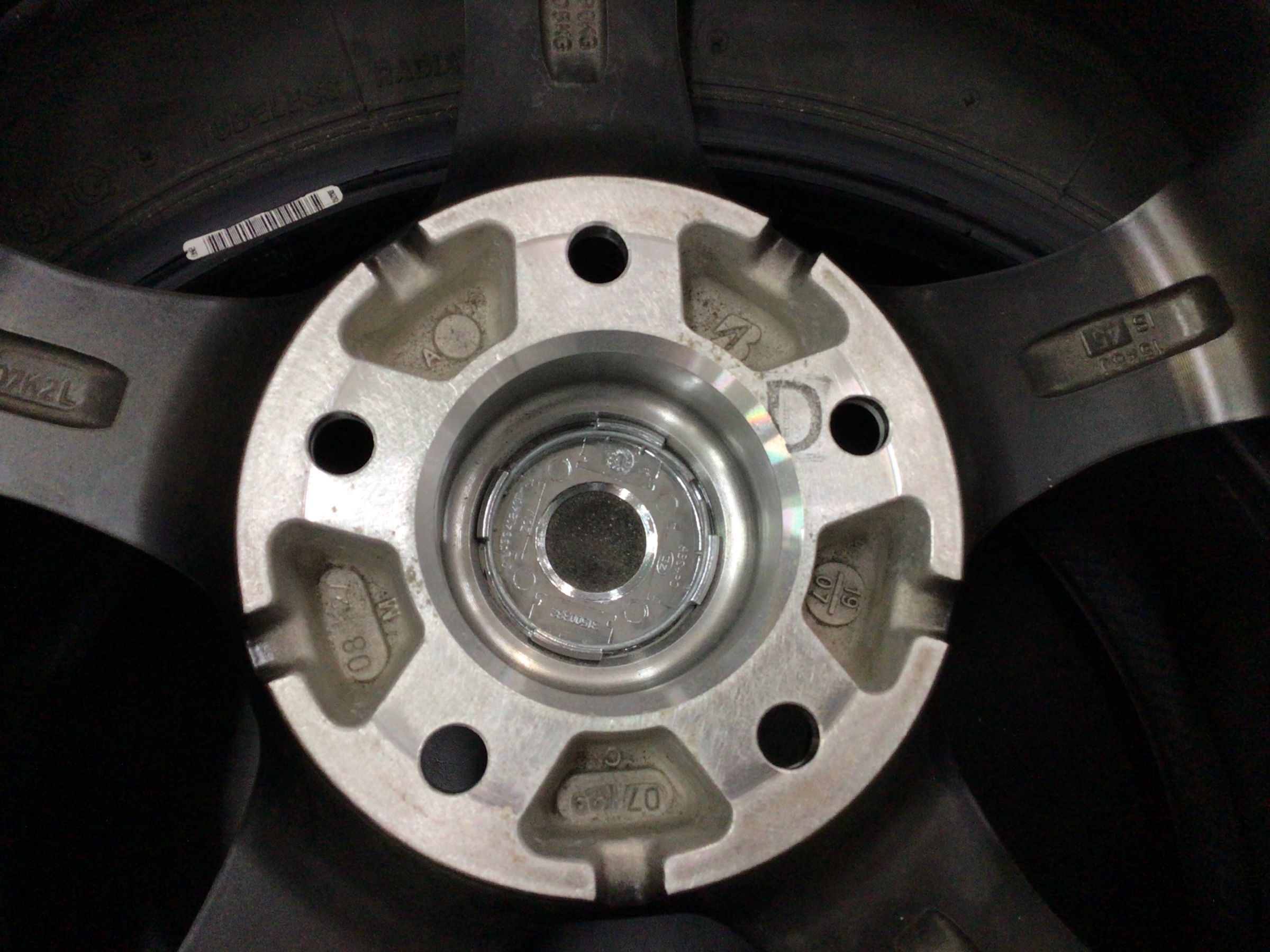 日産セレナ トップランVR5 + ブリザックVRX2 スタッドレスタイヤ