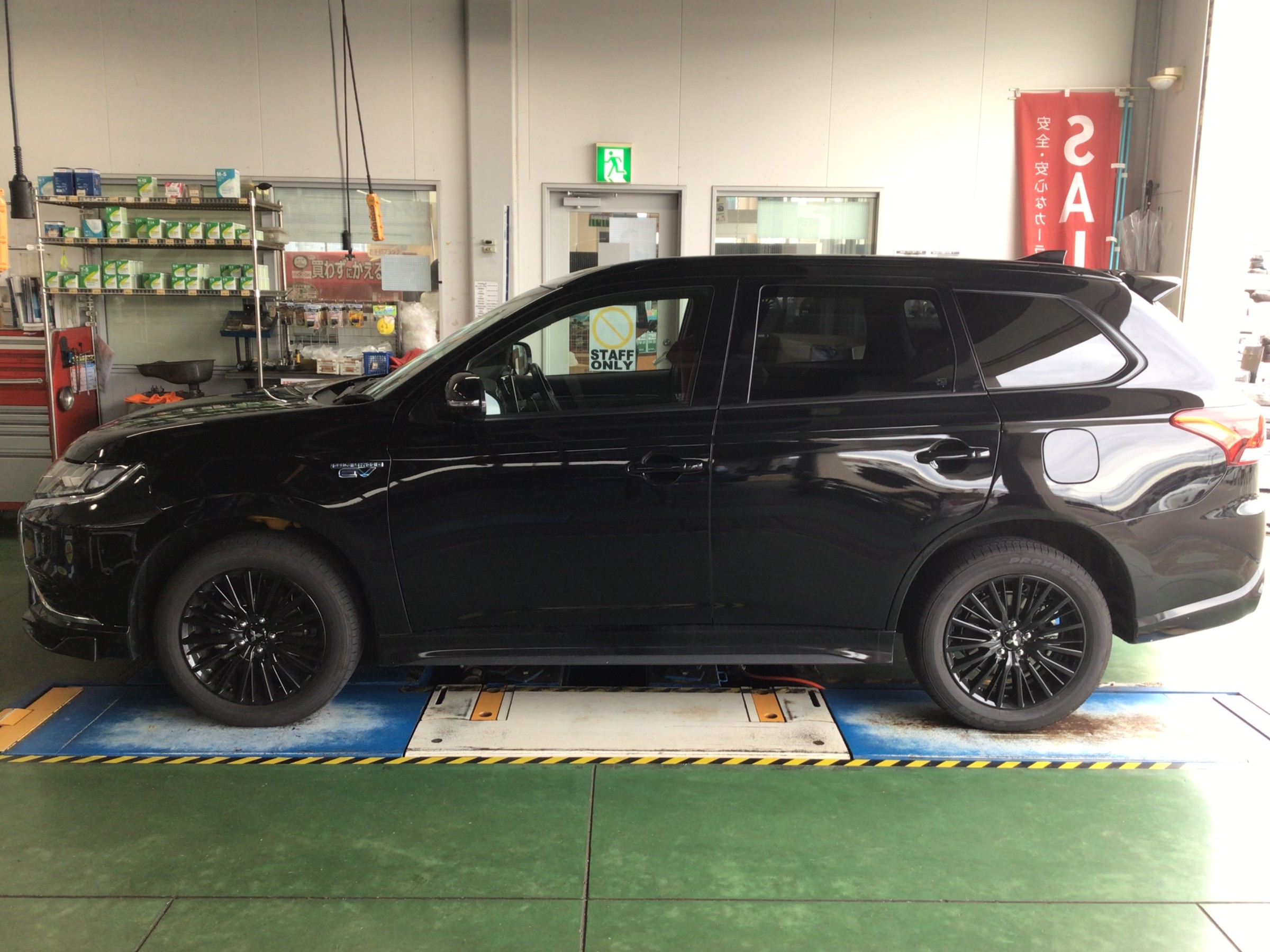 ☆アウトランダー ２０インチ装着 | 三菱 アウトランダーPHEV ホイール
