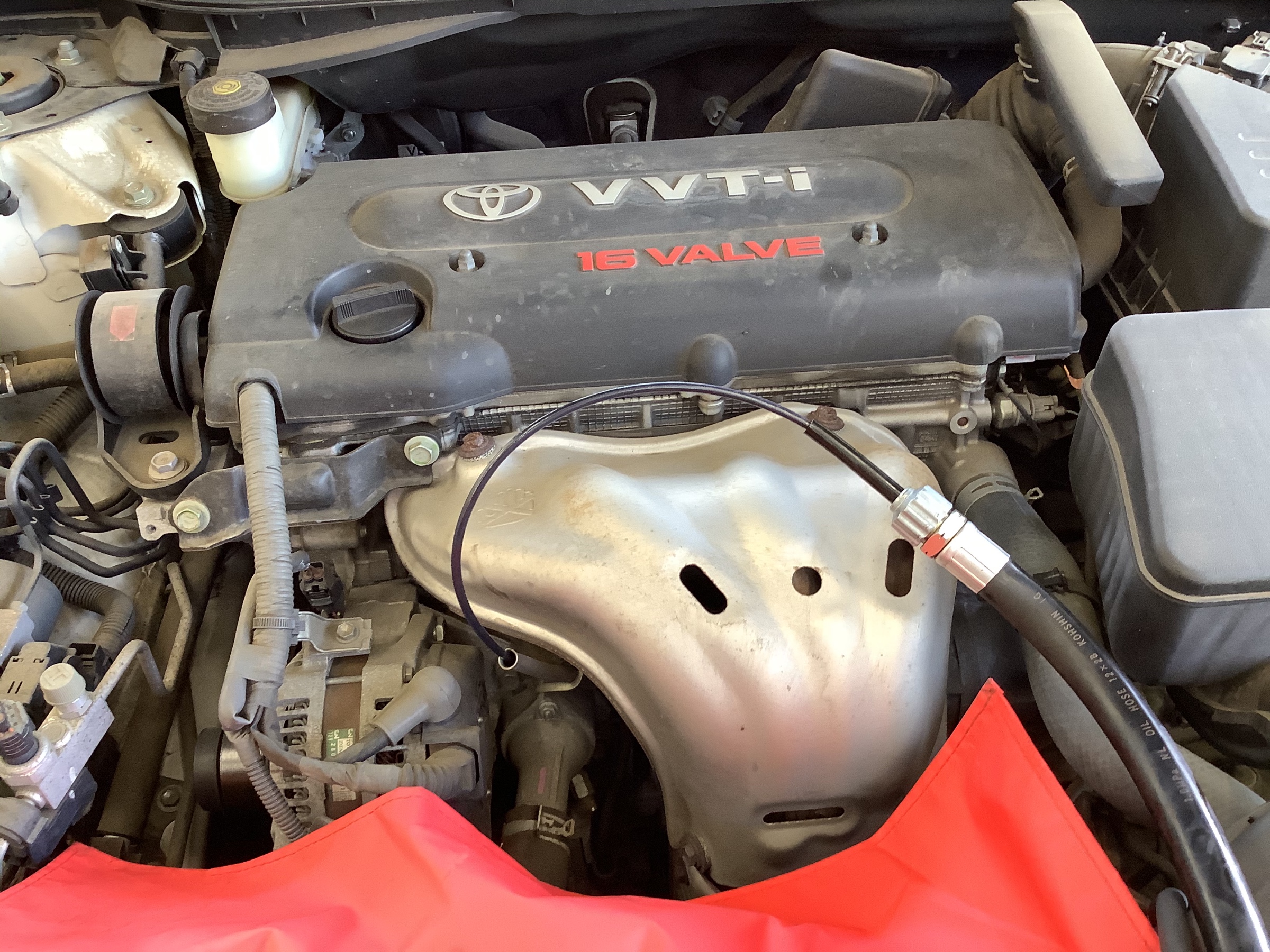 カムリ エンジンオイル交換 トヨタ カムリ メンテナンス商品 オイル関連 > エンジンオイル交換 サービス事例 タイヤ館 東大宮