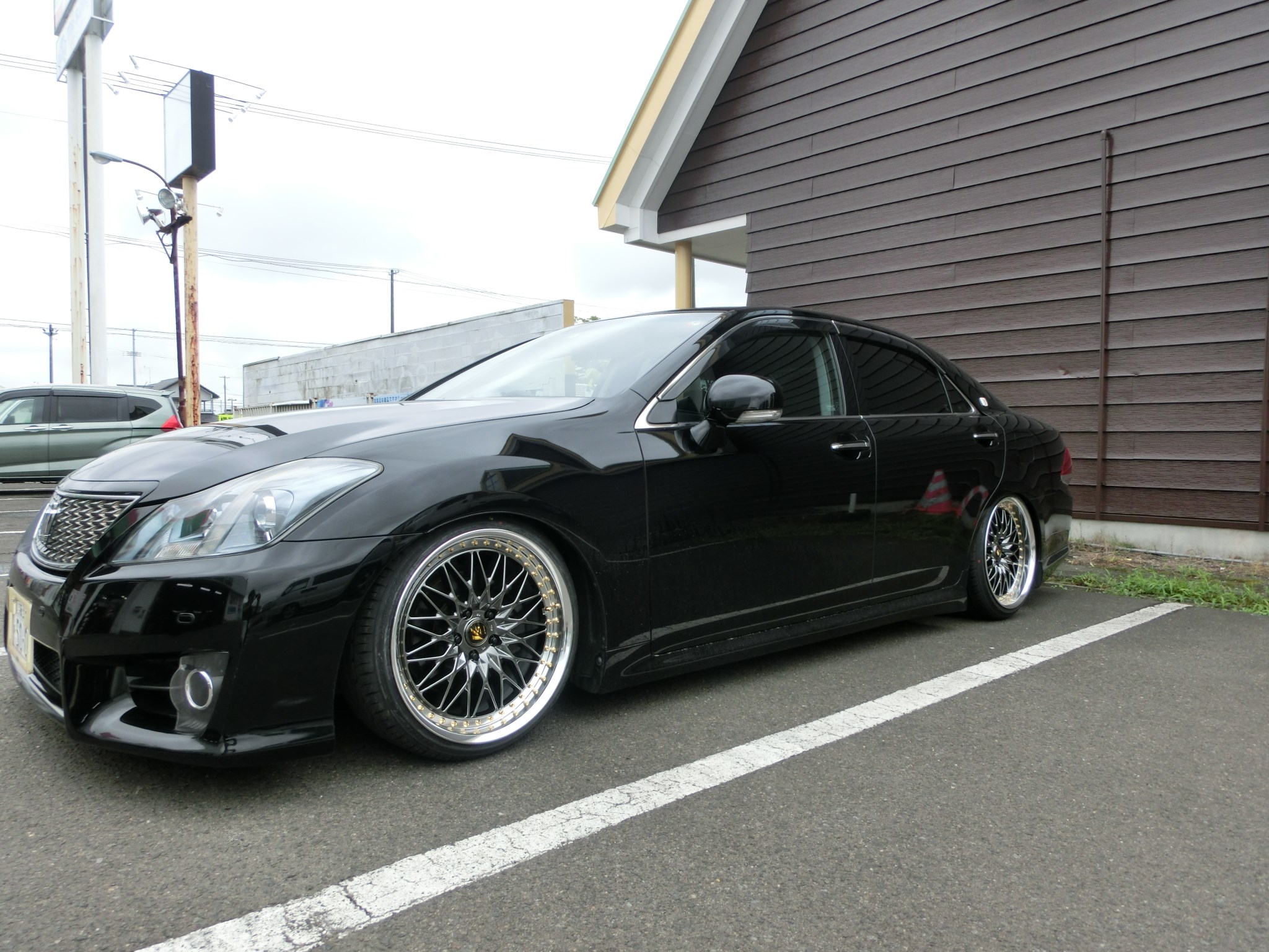 クラウン ２００系 アスリート WORK XS XV １９インチ アライメント