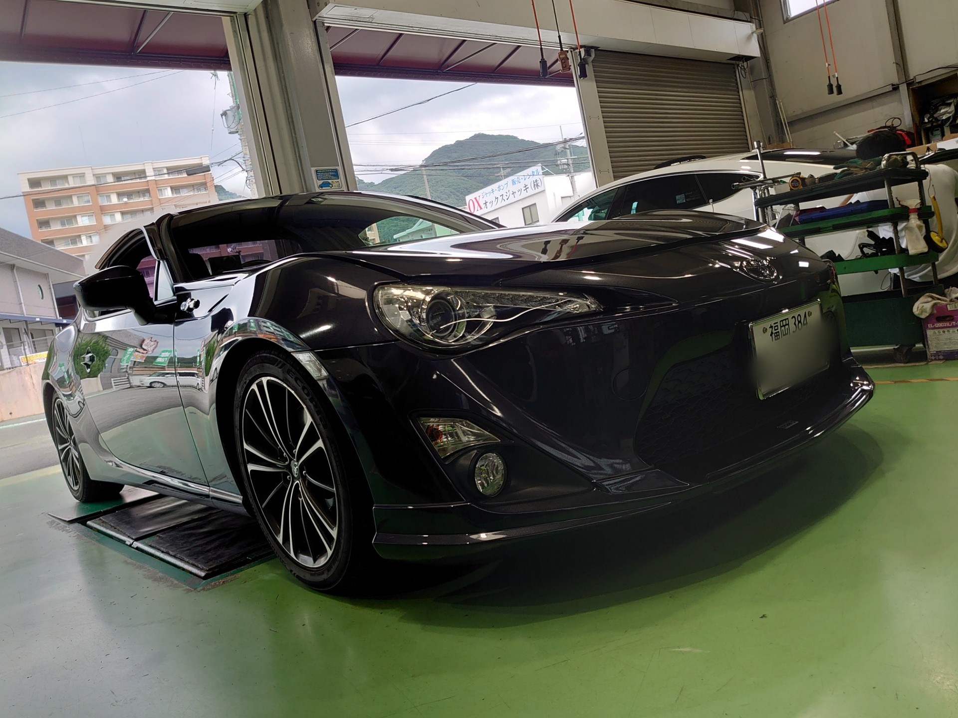 Ft 86 の ブレーキキャリパー交換しました トヨタ 86 その他 パーツ取付 足回り関係取付 技術サービス施工事例 タイヤ館 福岡東 タイヤからはじまる トータルカーメンテナンス タイヤ館グループ