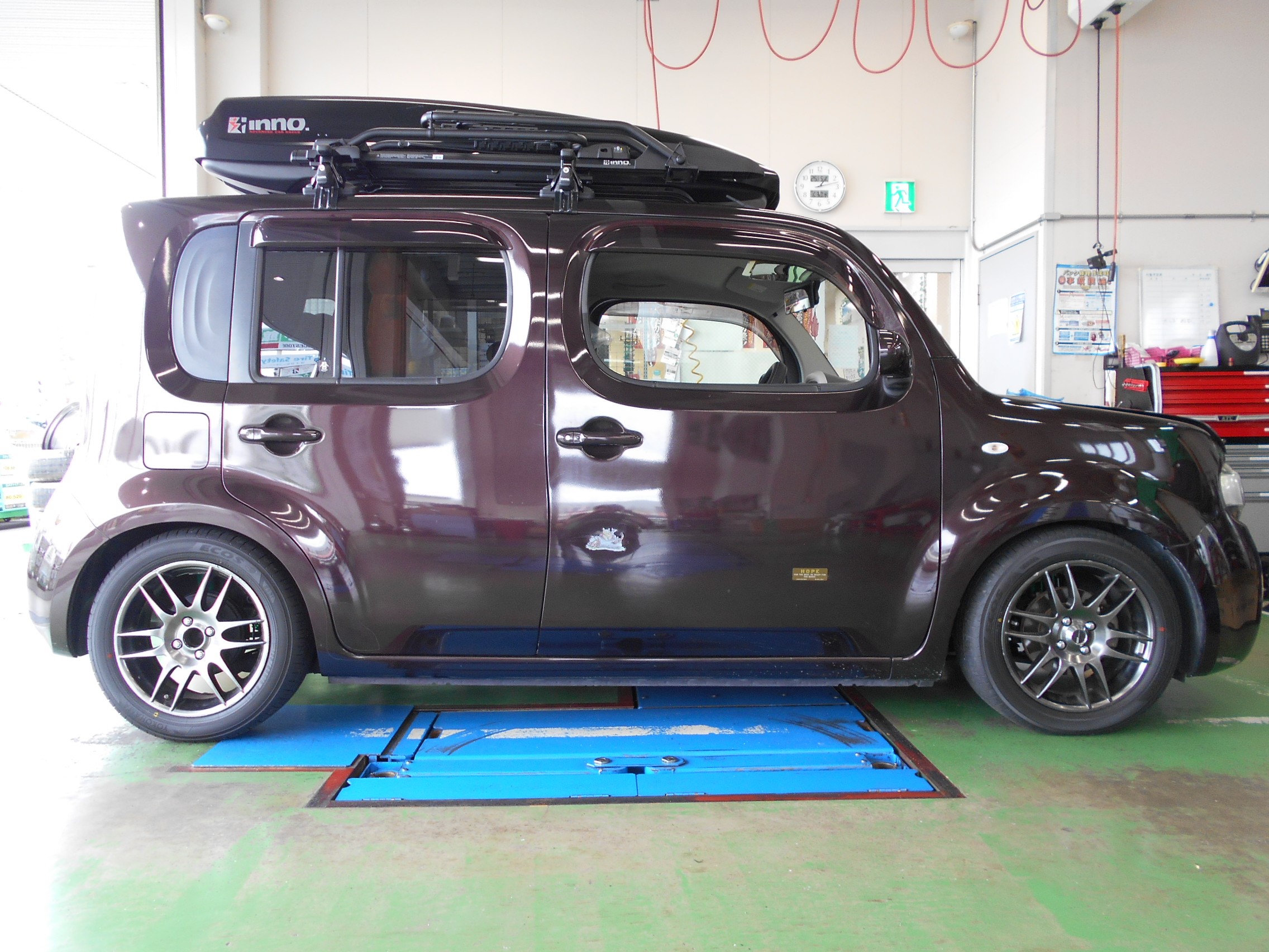 キューブ テイン車高調取付 日産 キューブ サービス事例 タイヤ館 春日部 タイヤからはじまる トータルカーメンテナンス タイヤ館グループ