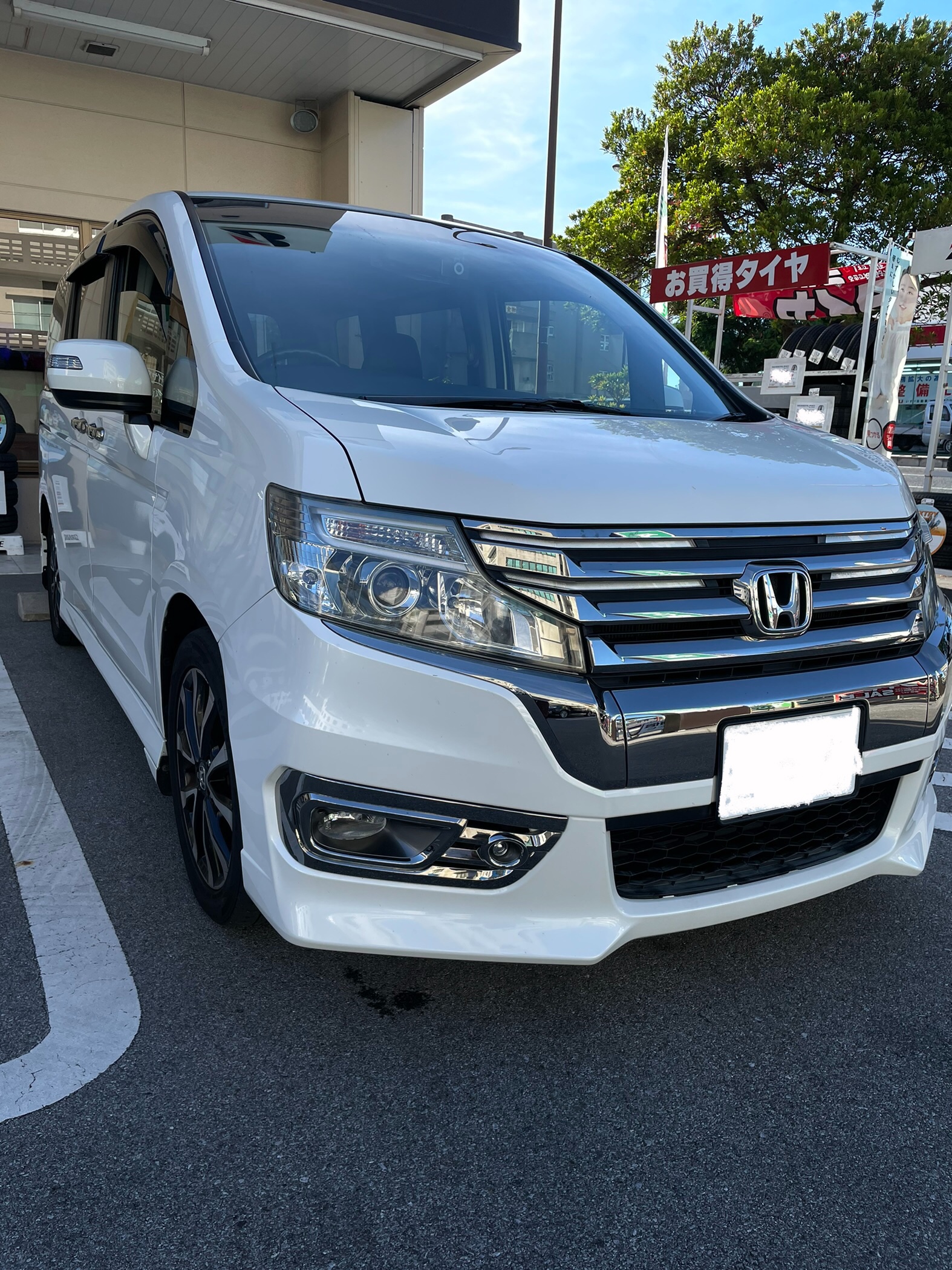 ステップワゴン ドライブレコーダー取付 ホンダ ステップワゴン スタッフ日記 タイヤ館 牧港