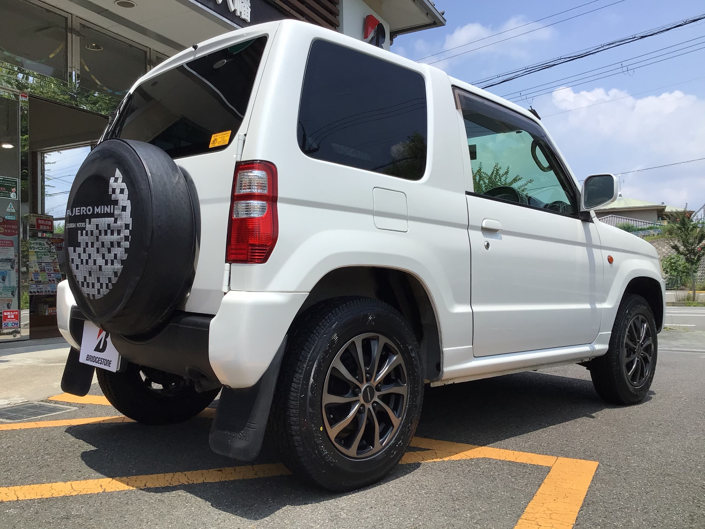 三菱パジェロミニ15インチ アルミホイール付きノーマルタイヤ 4本
