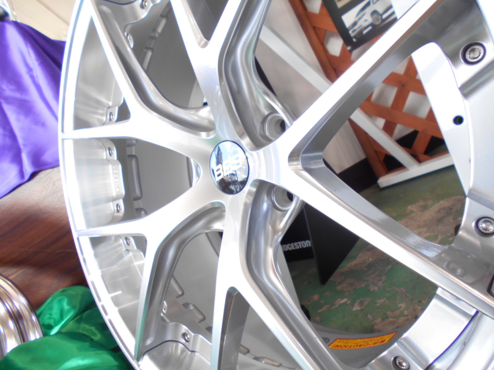 BBS RI-S アルミ鍛造 2P | ホイール | 商品情報 | タイヤ館 さいたま新都心