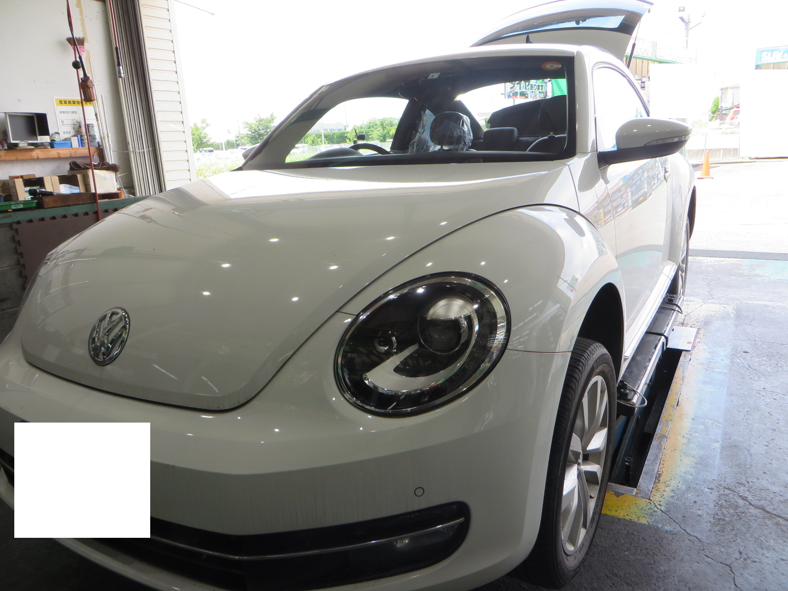 VW ザ・ビートル 215/55R17 レグノGRXⅡ タイヤ交換です