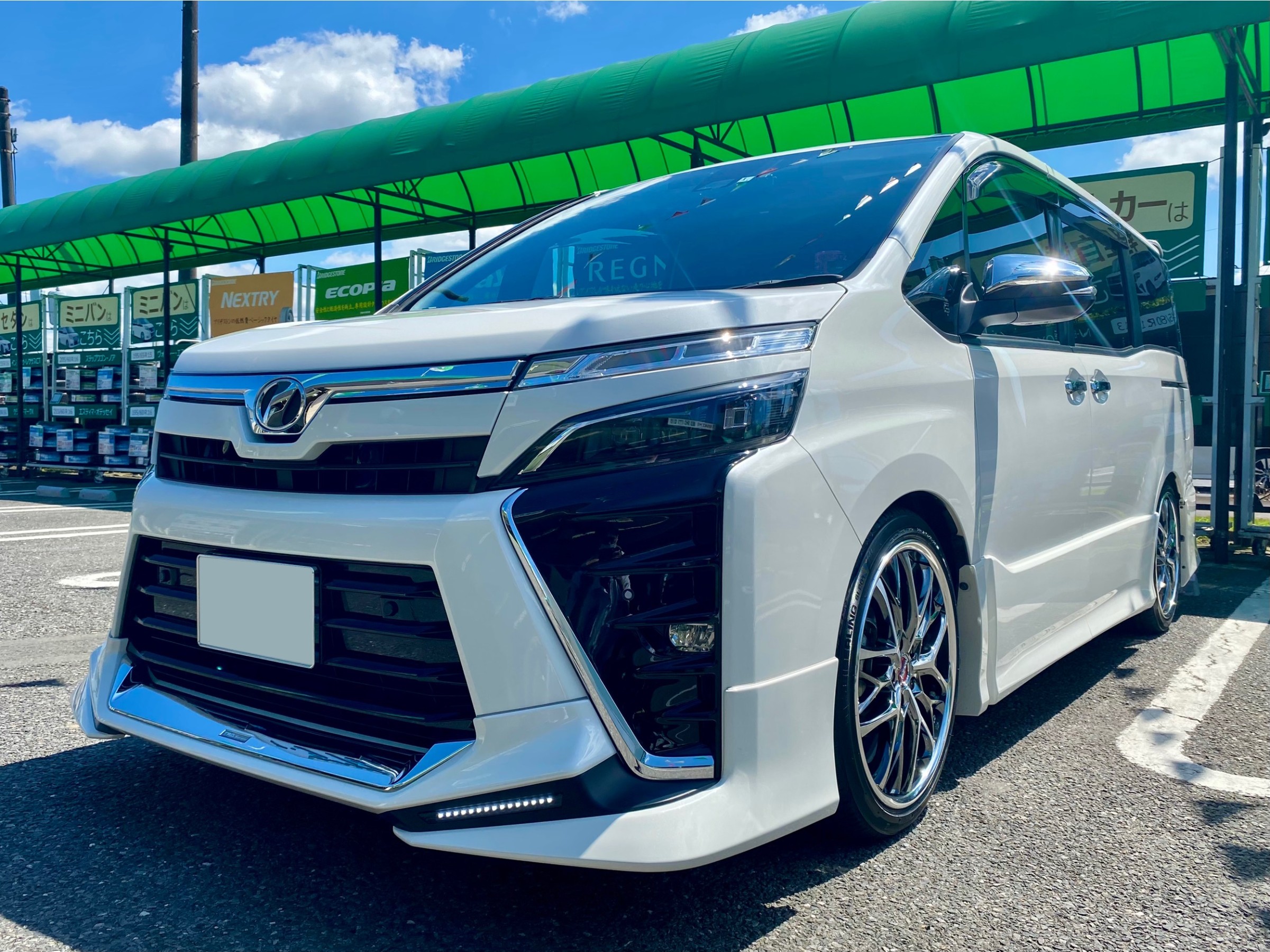 トヨタ・ヴォクシー・ZRR80】クレンツェ ウィーバル取付 | 店舗お 