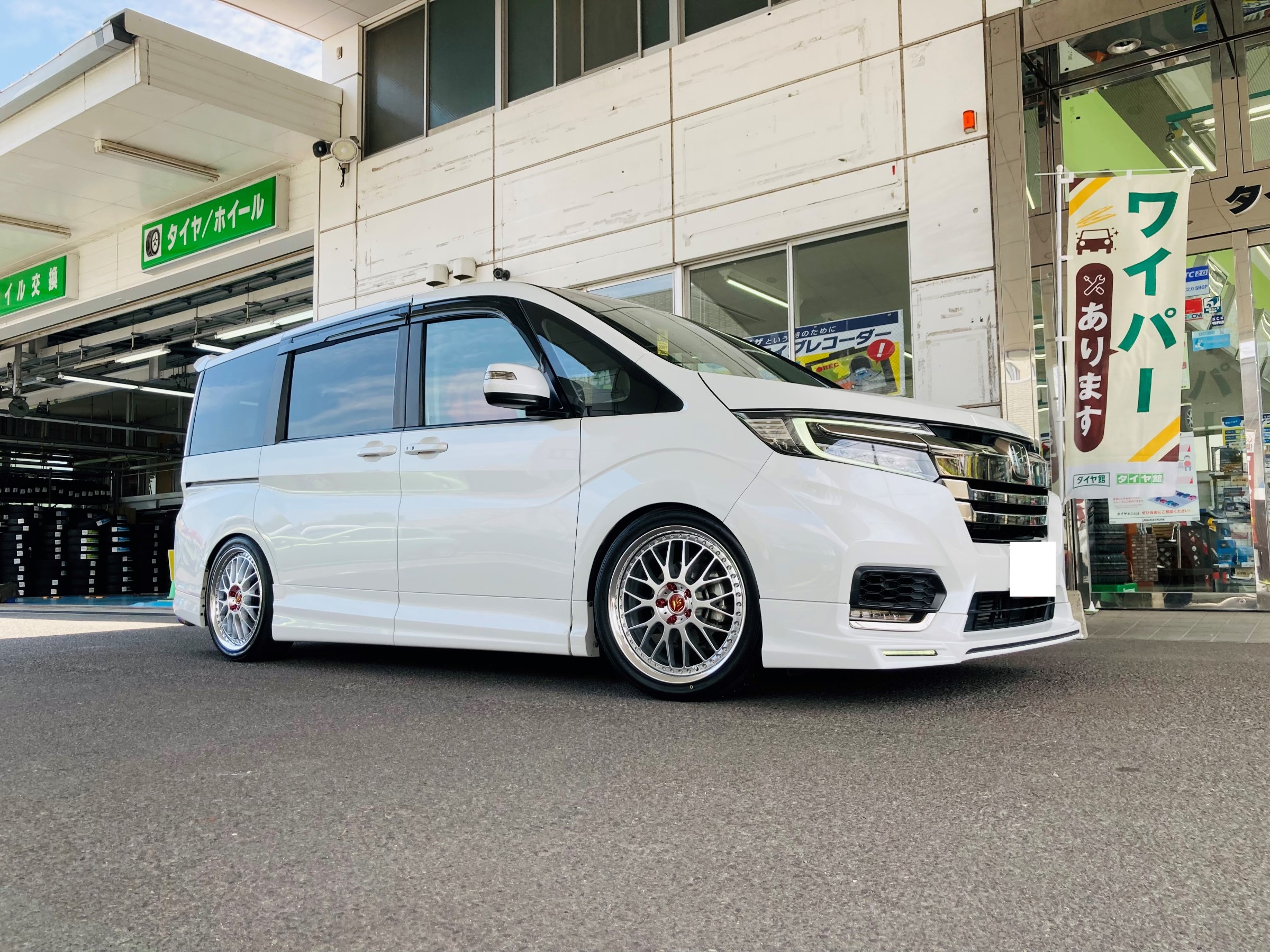 ステップワゴン WORK ホイール交換 ～ | ホンダ ステップワゴン