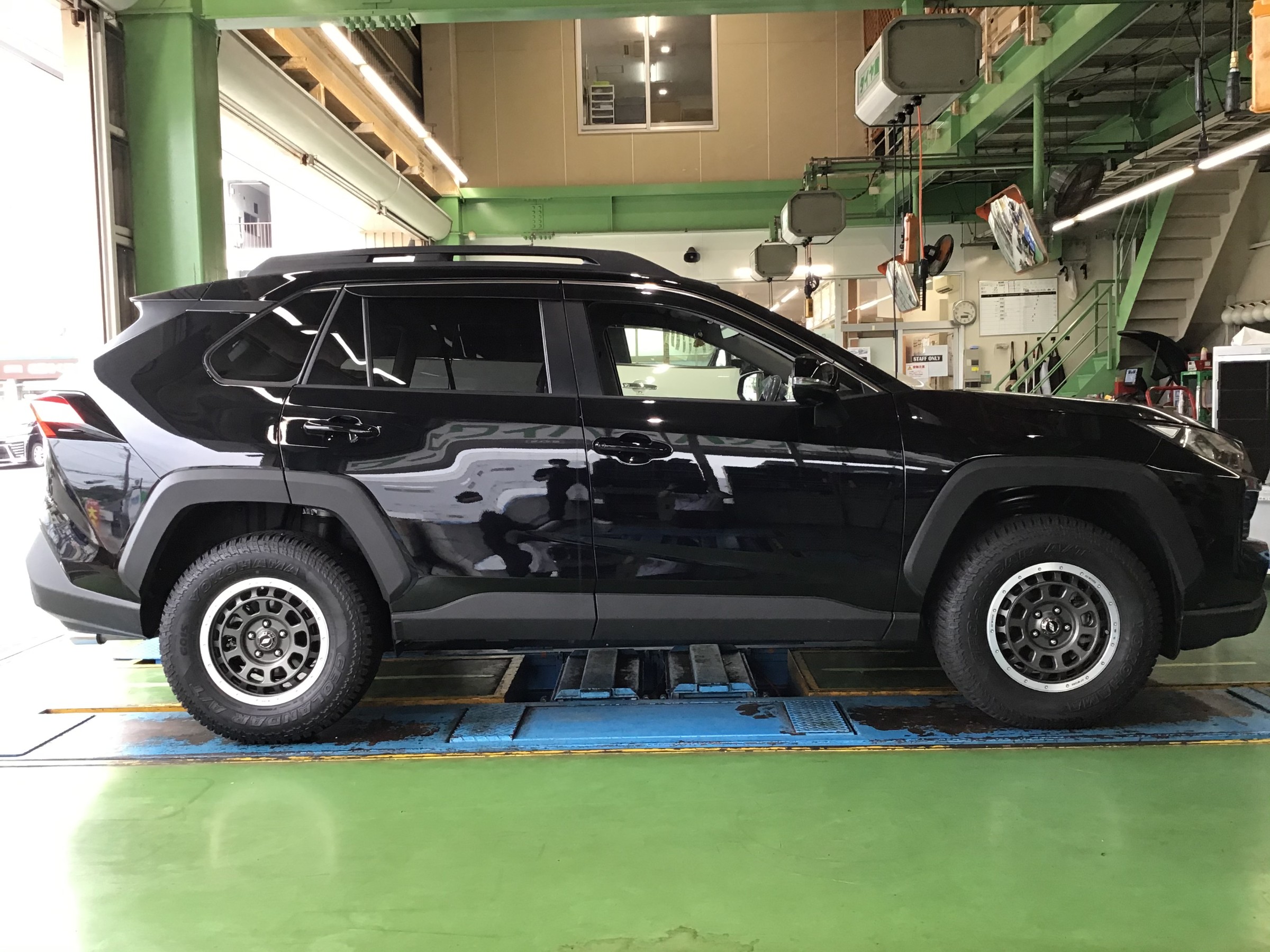 トヨタ RAV4 JAOS リフトアップキット取付！ | トヨタ RAV4 その他