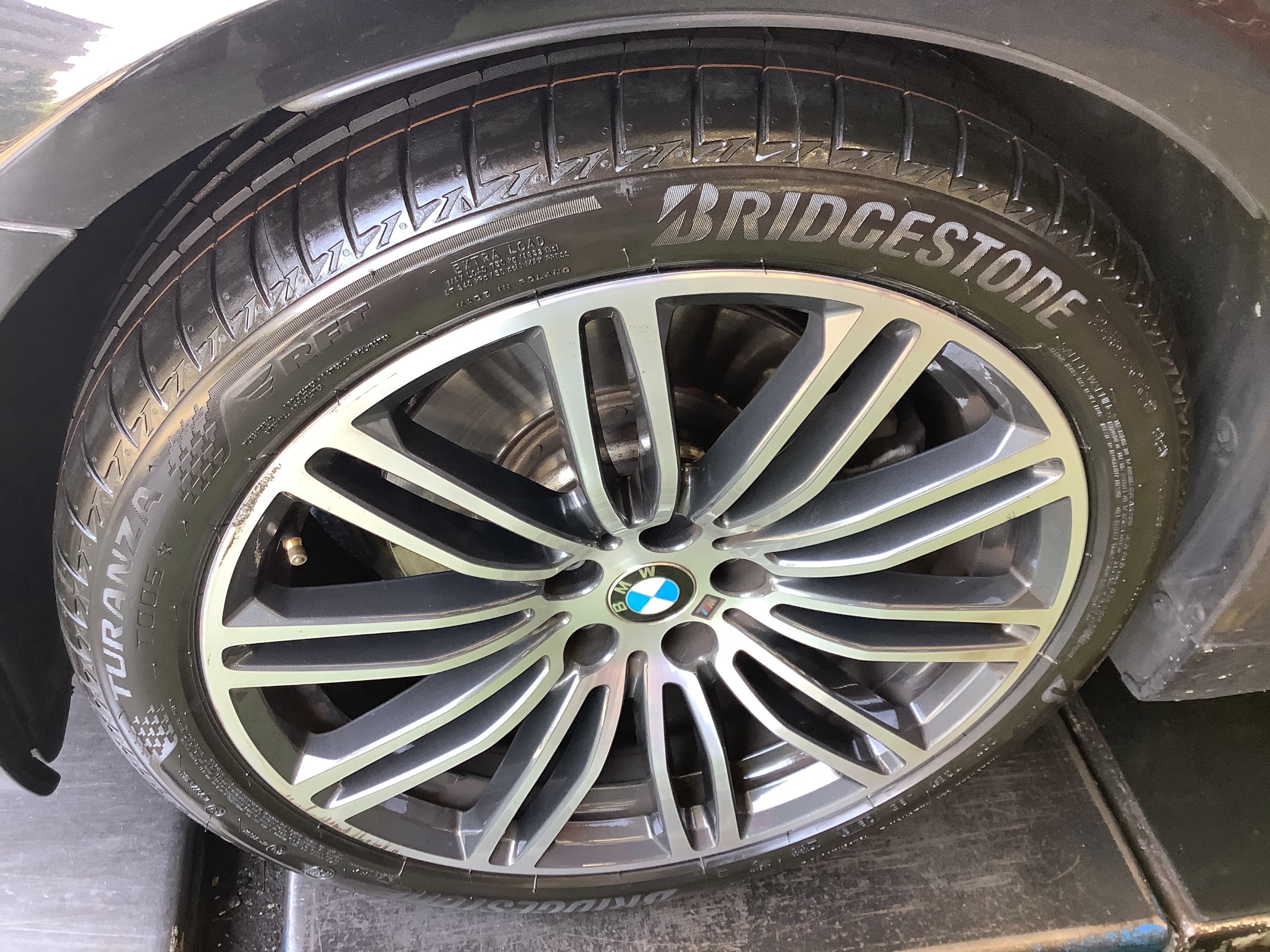 BMW G31 タイヤ交換！！ | BMW 5シリーズ タイヤ タイヤ・ホイール関連 