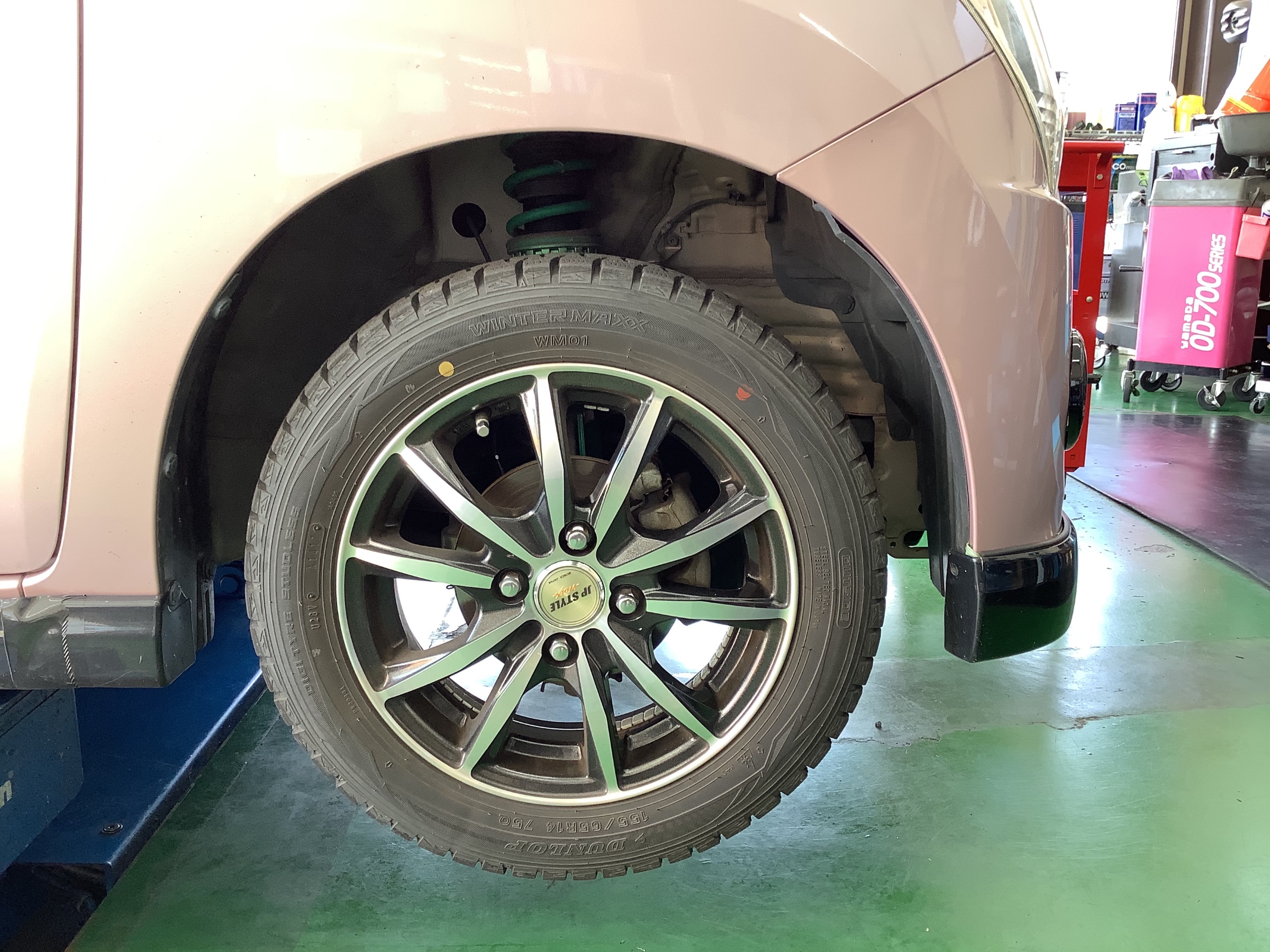 スズキ ワゴンR タイヤホイール交換 165/55R15 ブリヂストン バルミナ