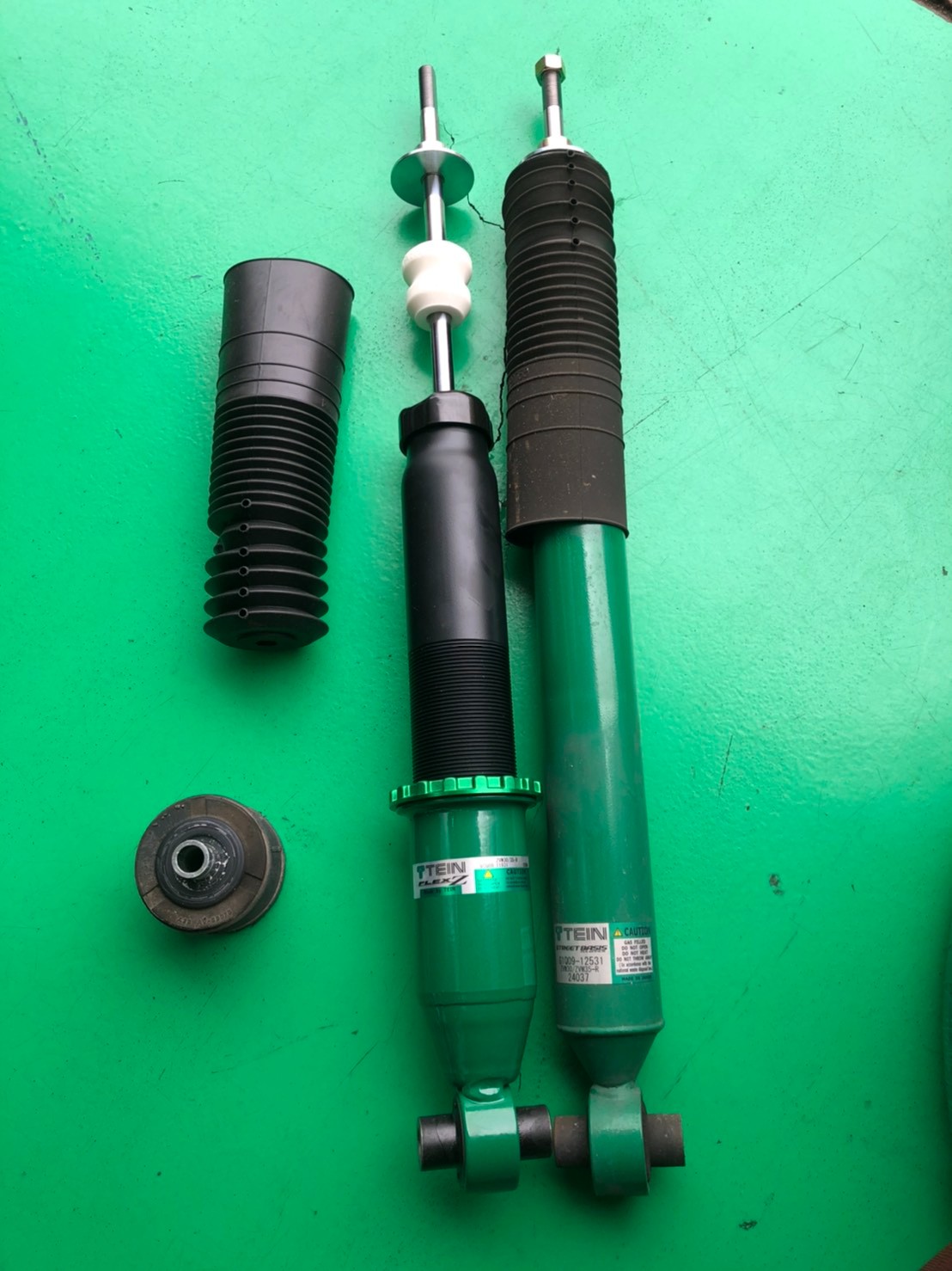 プリウス TEIN FLEX-Z+EDFC アクティブプロ 取り付け | 店舗お