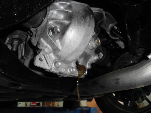 ND ロードスター ミッションオイル＆デフオイル交換 | 店舗おススメ