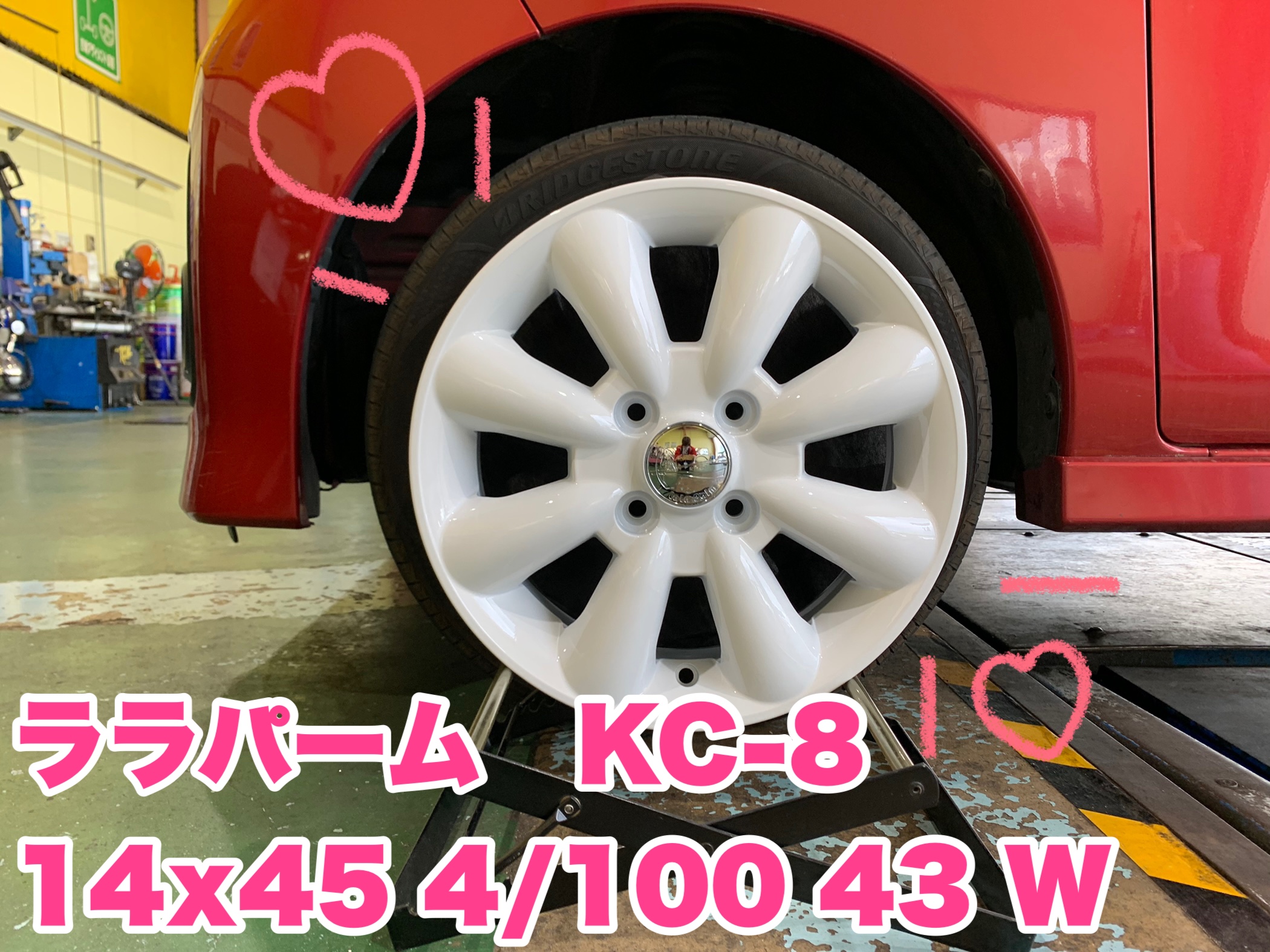 スタッフが撮影加工