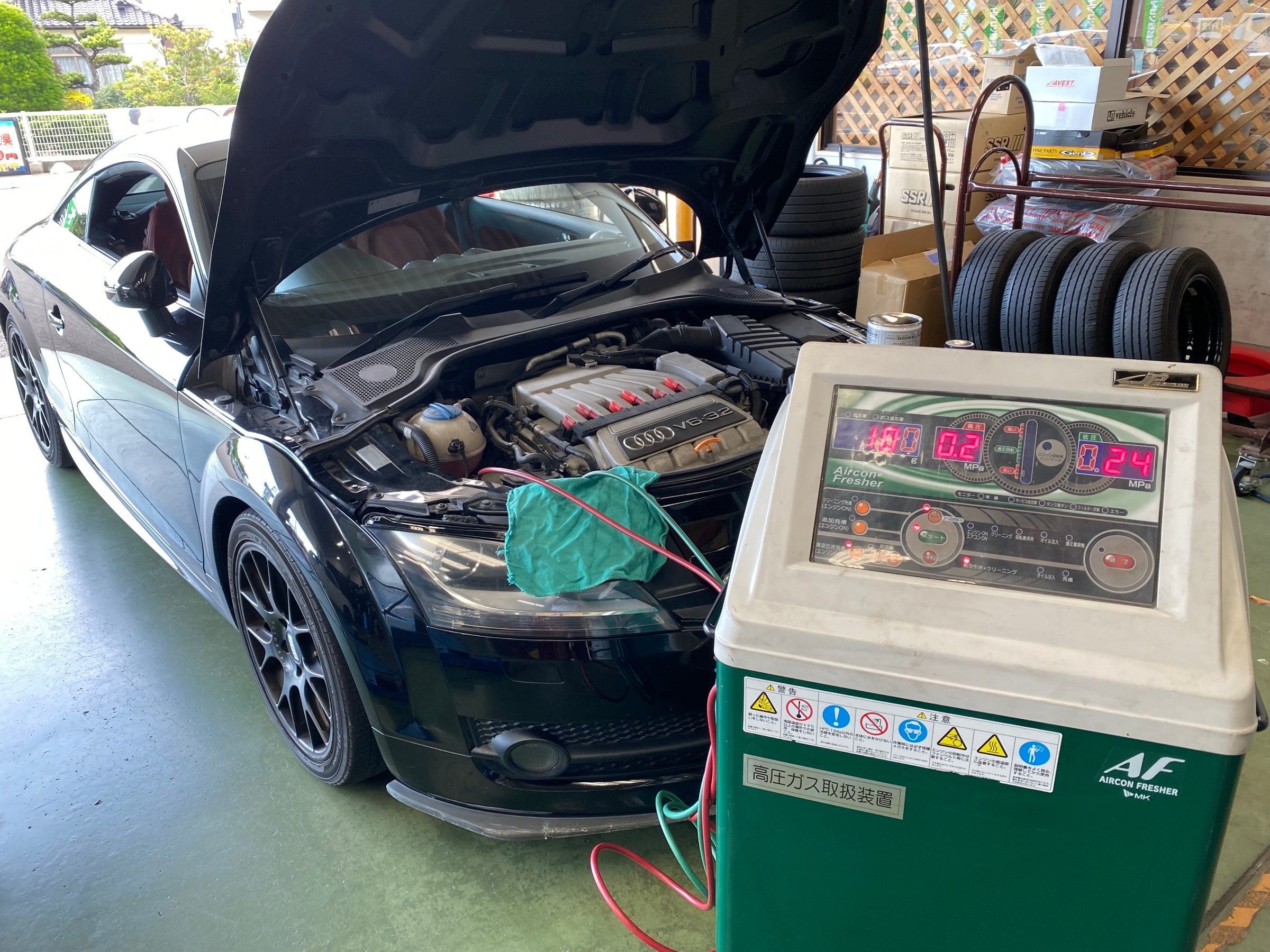 エアコンガス補充 添加剤 オイル関連 エアコンガスの真空引き充填 クリーニング充填できます エアコンの状態チェックは無料で スタッフ日記 タイヤ館 塩尻 タイヤからはじまる トータルカーメンテナンス タイヤ館グループ