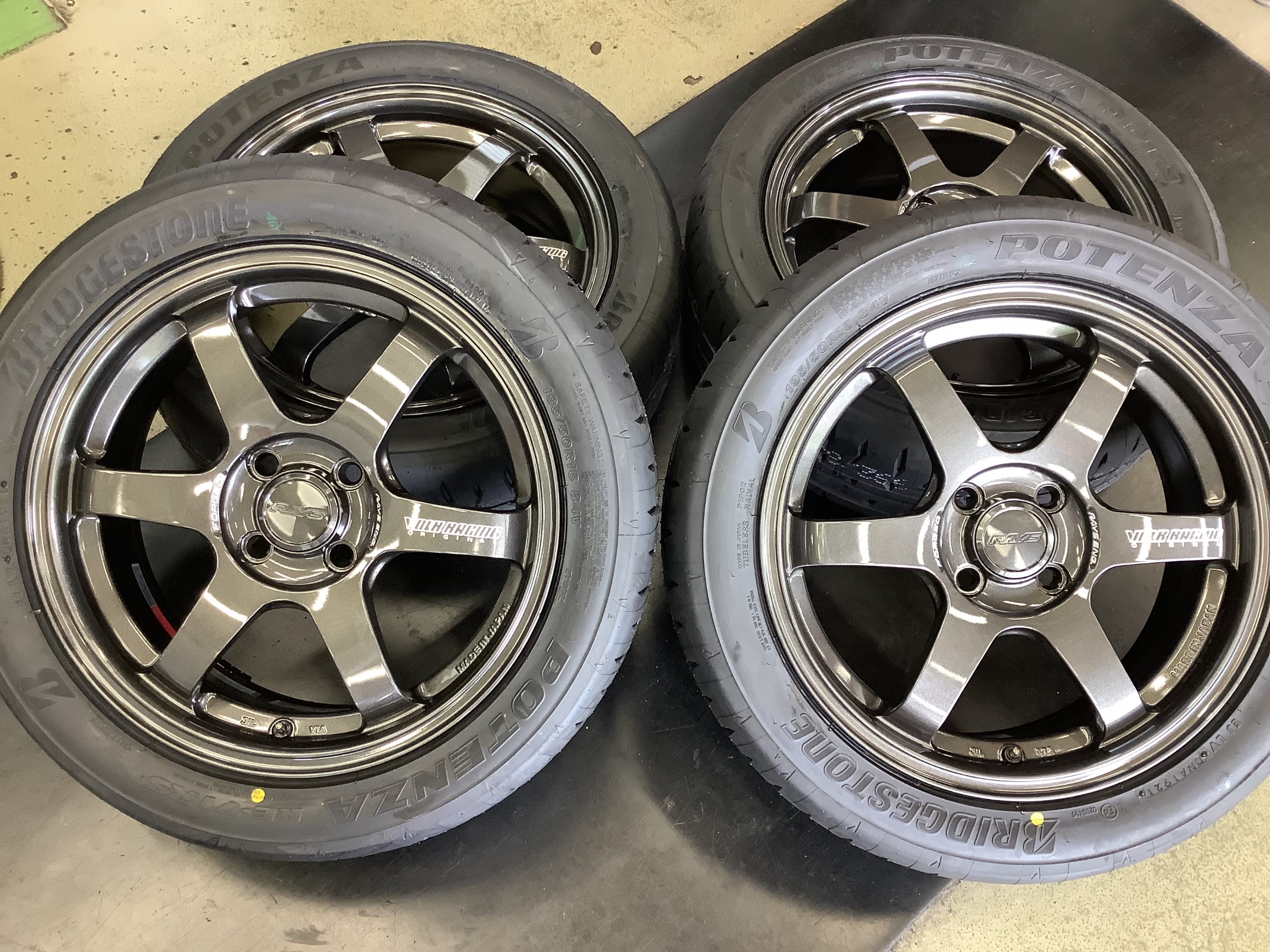 トヨタ YARIS タイヤ＆ホイール交換！ | トヨタ ヤリス ホイール