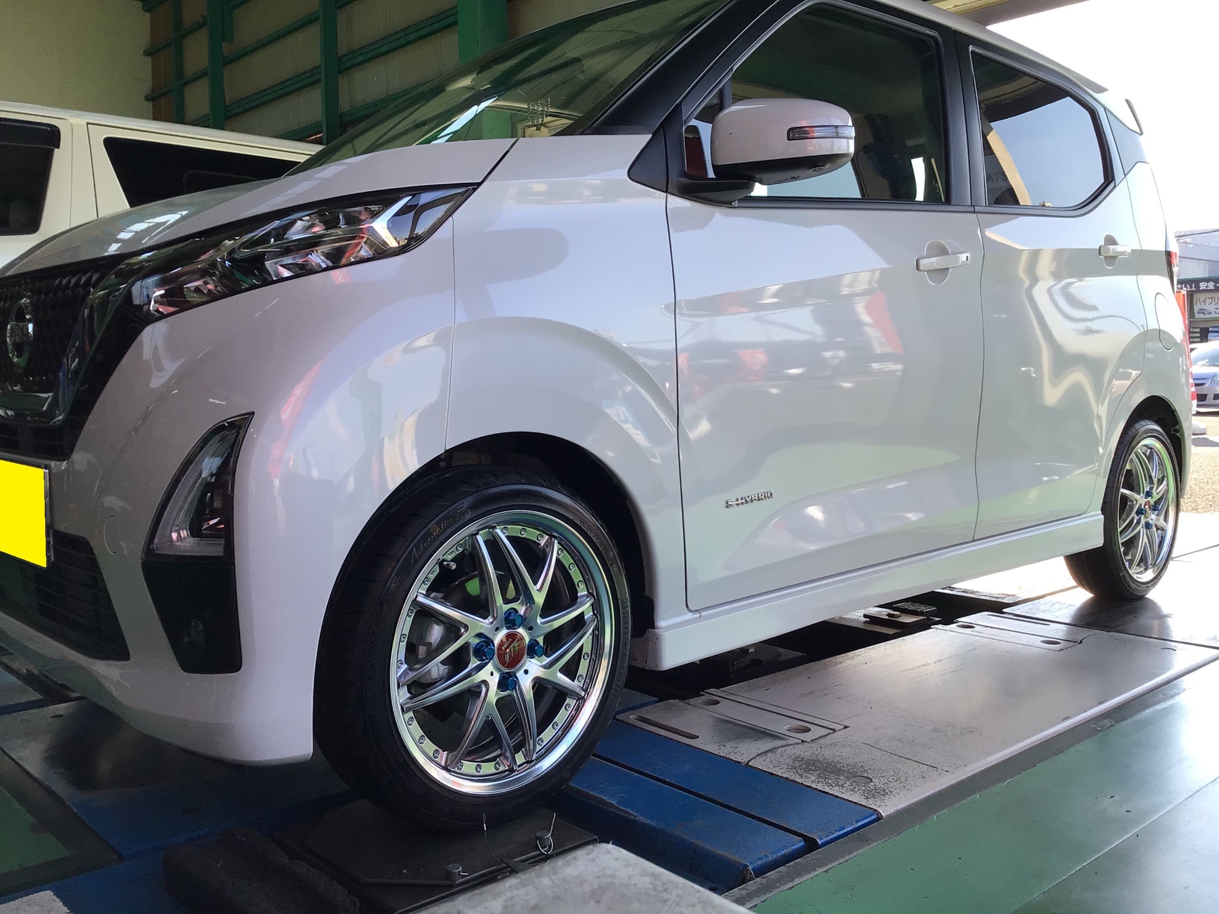 ニッサン：デイズルークス B45W系 】 タイヤ・ホイール交換おまかせ