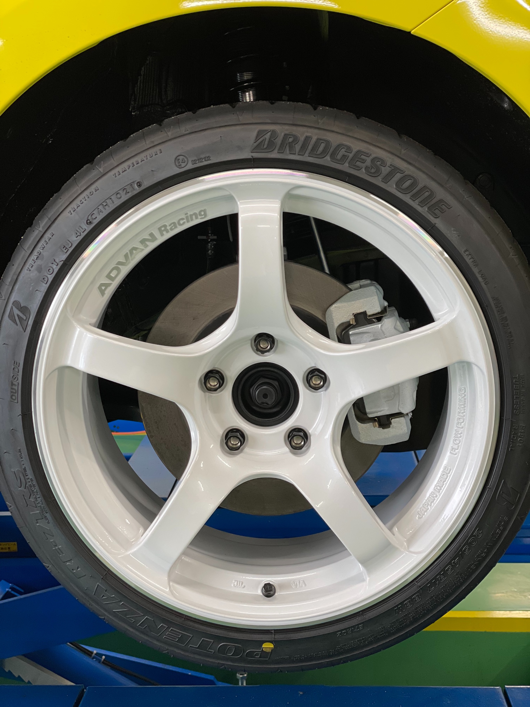 スズキ スイフトスポーツ ZC33S タイヤ・アルミホイール取付 | 店舗お