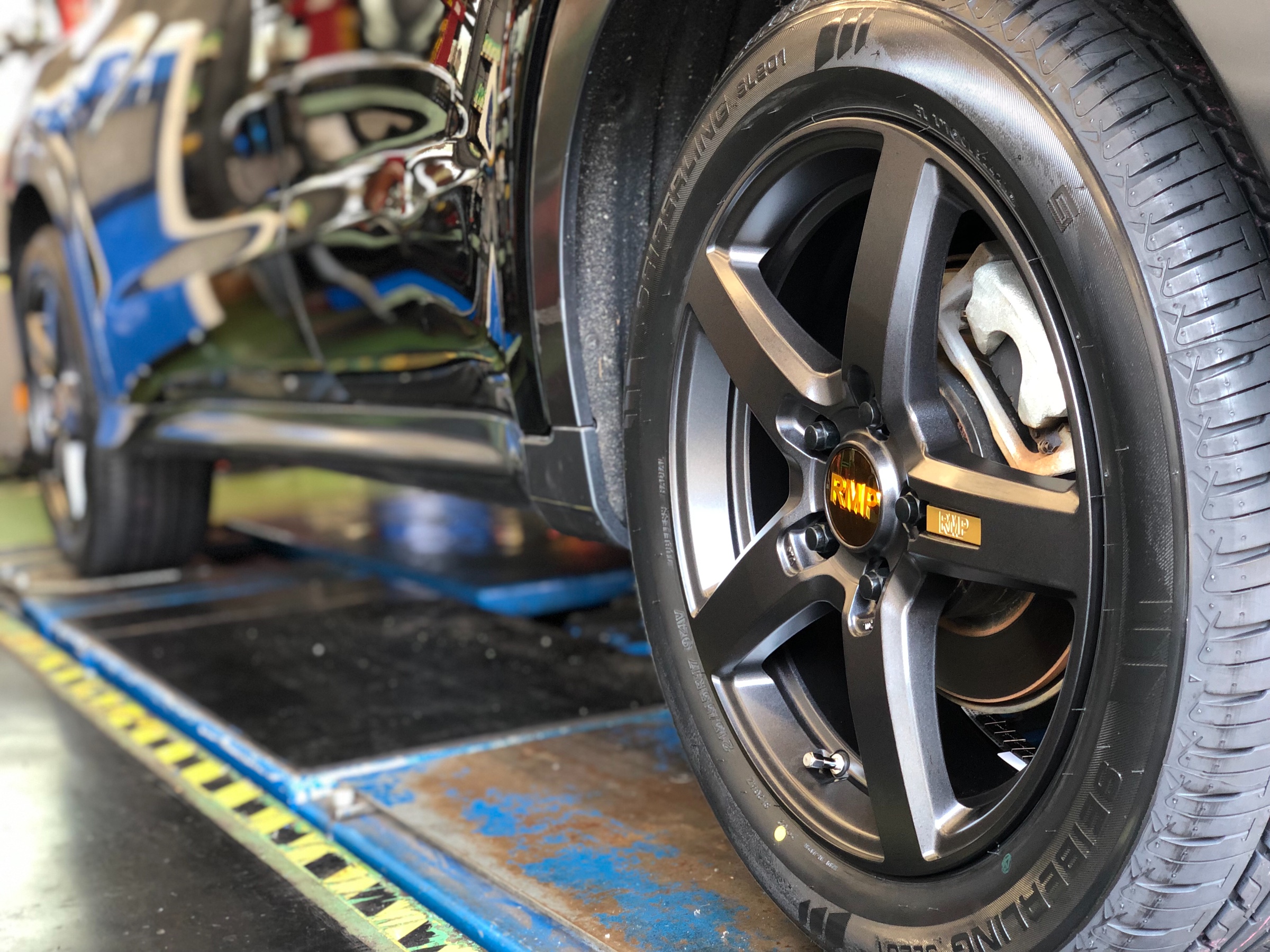ホンダ ヴェゼル タイヤホイールセット取付 | ホンダ ヴェゼル