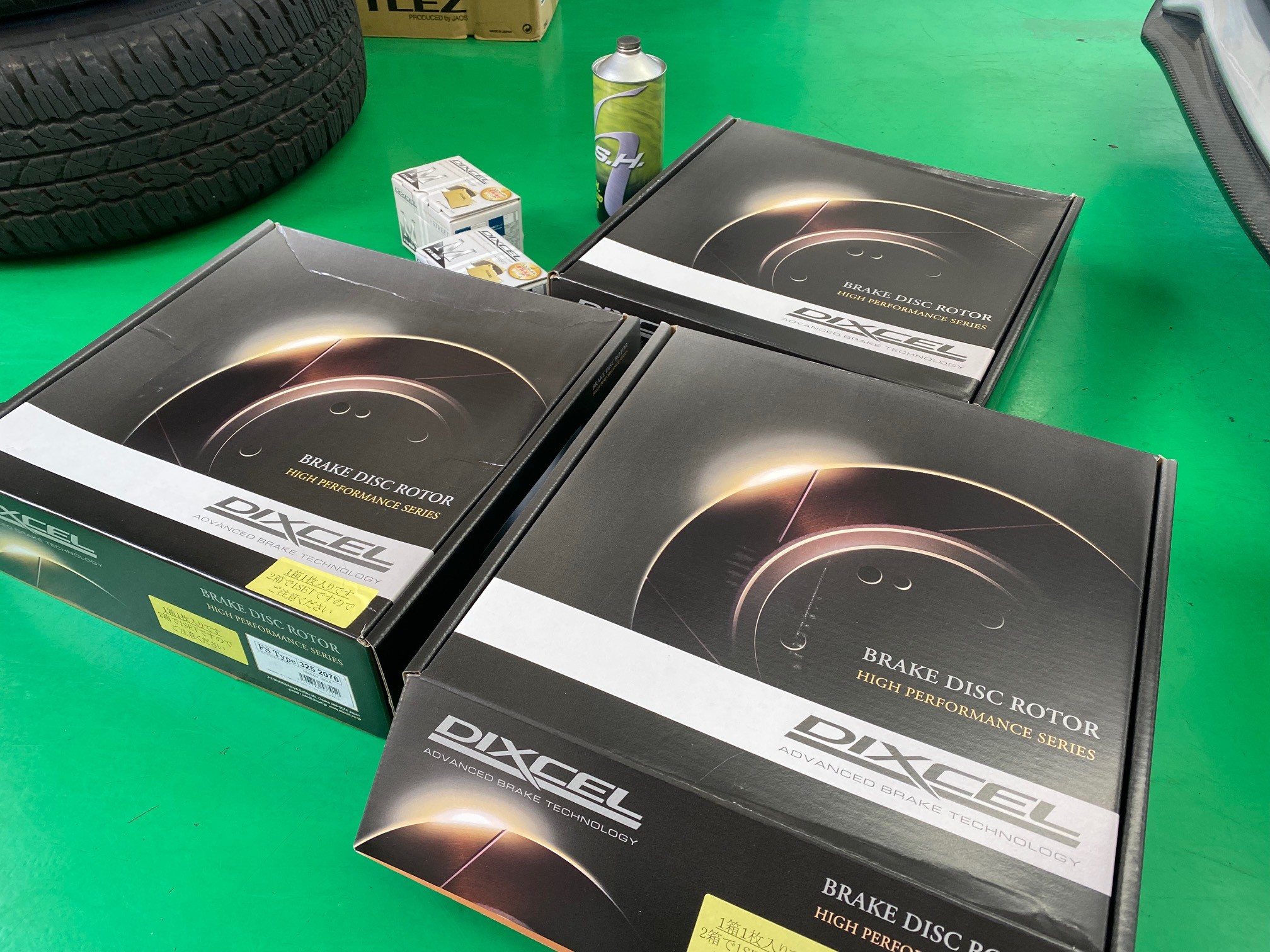 スカイラインHV（HNV37） DEXEL ブレーキパッド＆ローター交換 | 日産