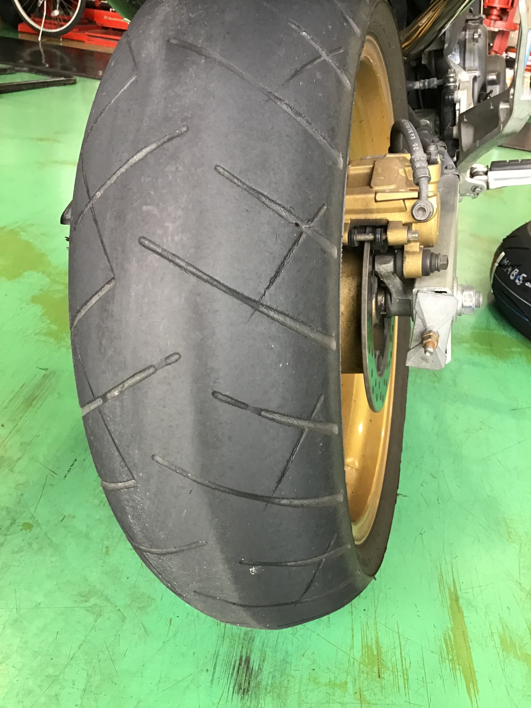 ホーネット　タイヤ HORNET 250 ＞ タイヤ