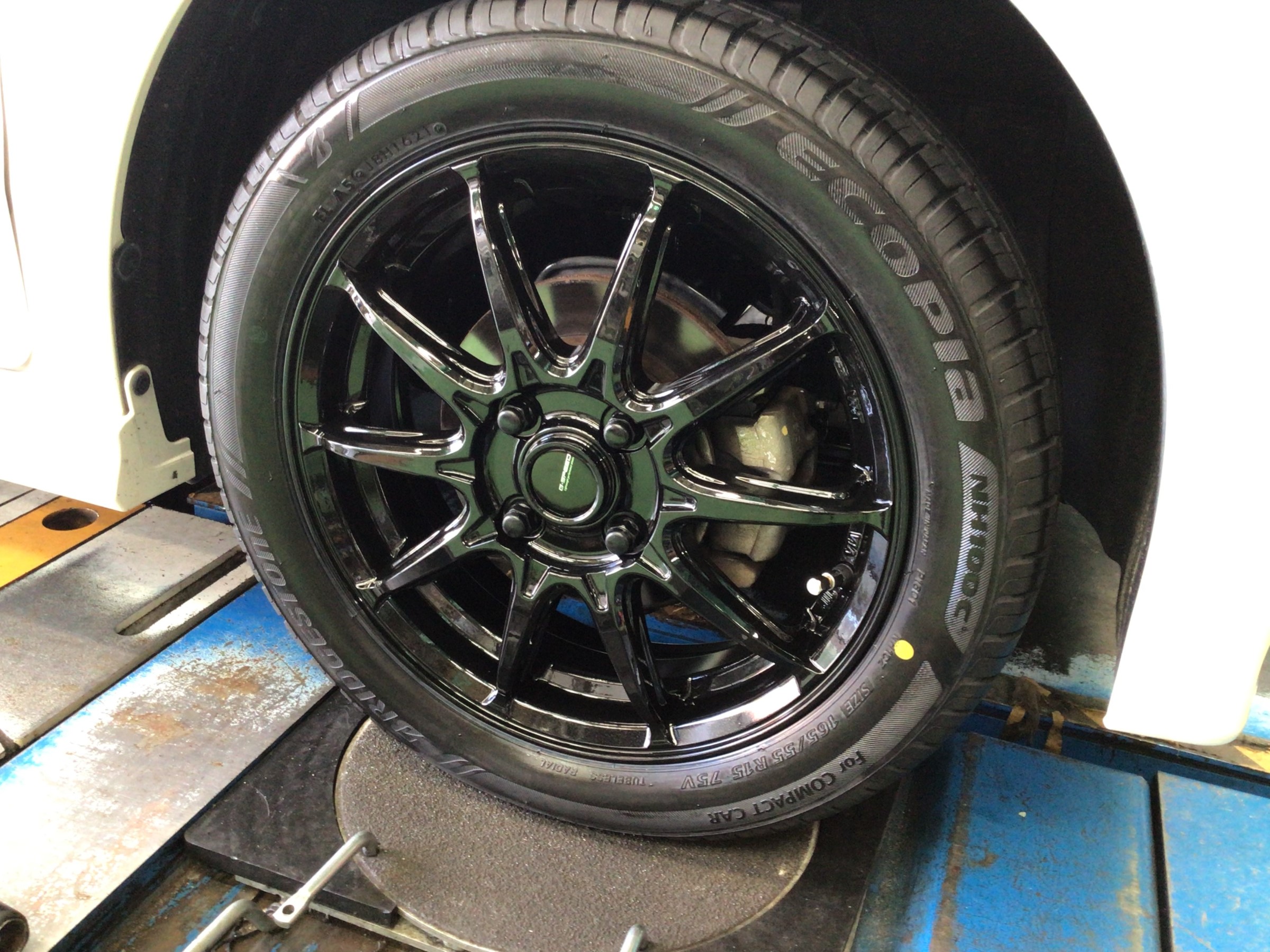 入荷なう NISSEKIニッセキ カーボンホイール 前後セット大阪市内 入荷なう NISSEKIニッセキ カーボンホイール 前後セット大阪市内