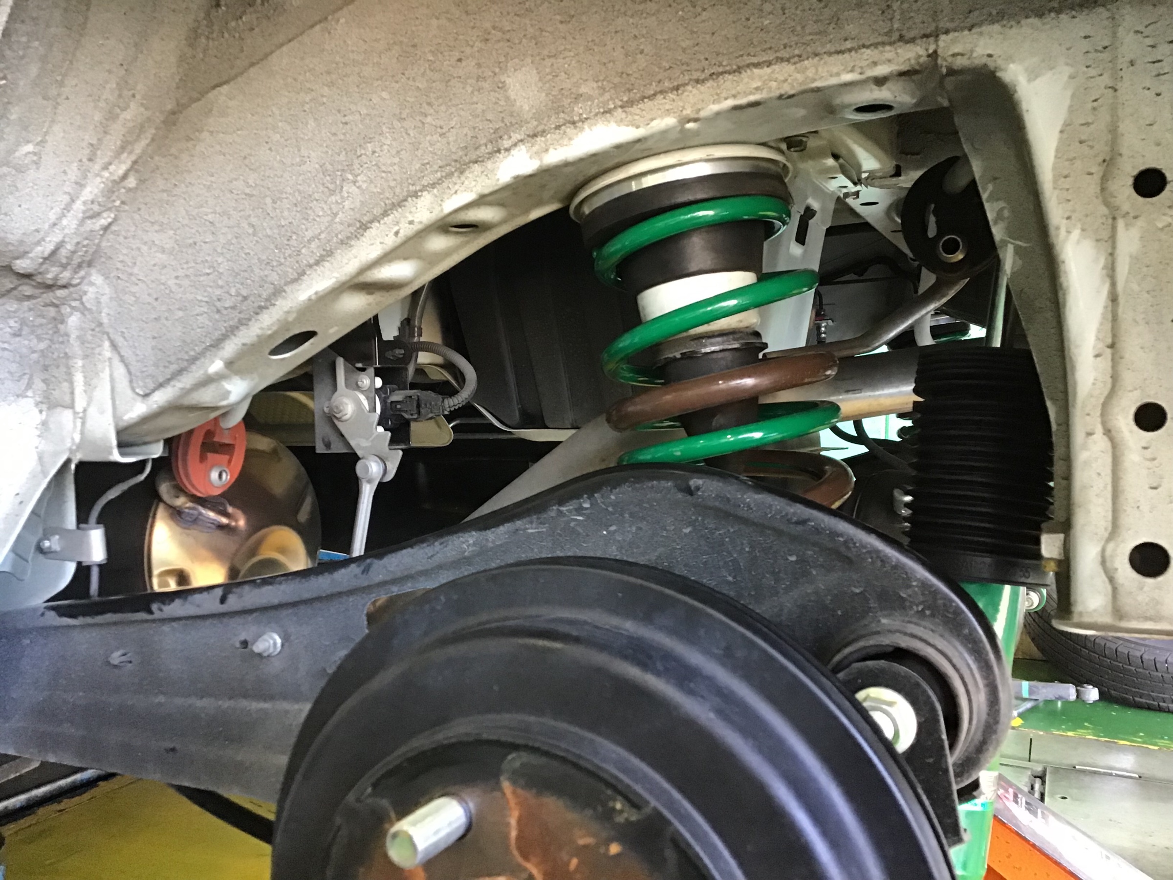 ◇エブリイワゴン(DA17W)テイン車高調STREET BASIS Zお取り付け