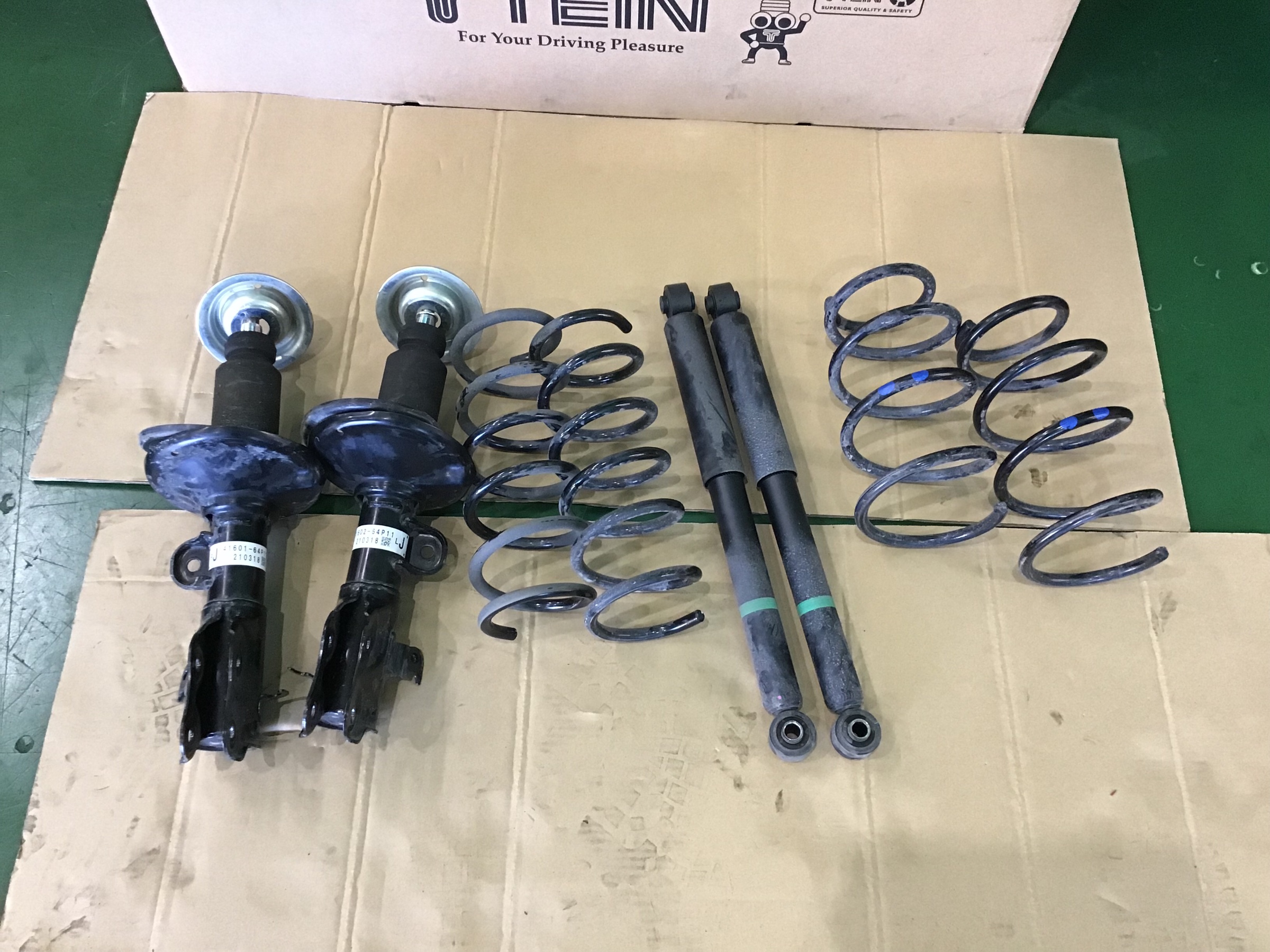 ◇エブリイワゴン(DA17W)テイン車高調STREET BASIS Zお取り付け ◇エブリイワゴン(DA17W)テイン車高調STREET BASIS Zお取り付け