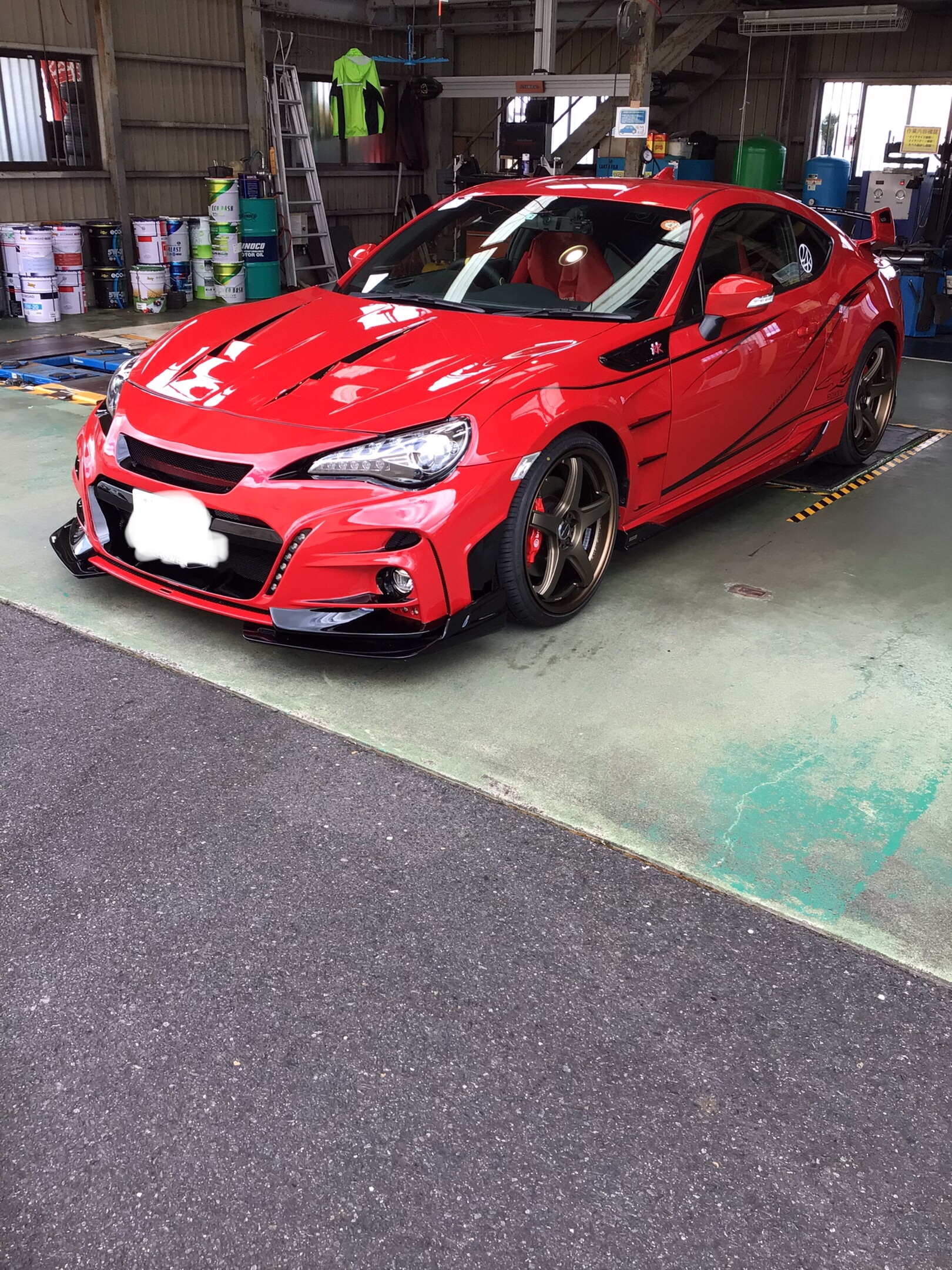お車のカスタムお任せ下さい ハチロクタイヤ ホイール 車高調取り付け トヨタ 86 ホイール パーツ取付 各種用品取付 サービス事例 タイヤ館 鹿屋 タイヤからはじまる トータルカーメンテナンス タイヤ館グループ