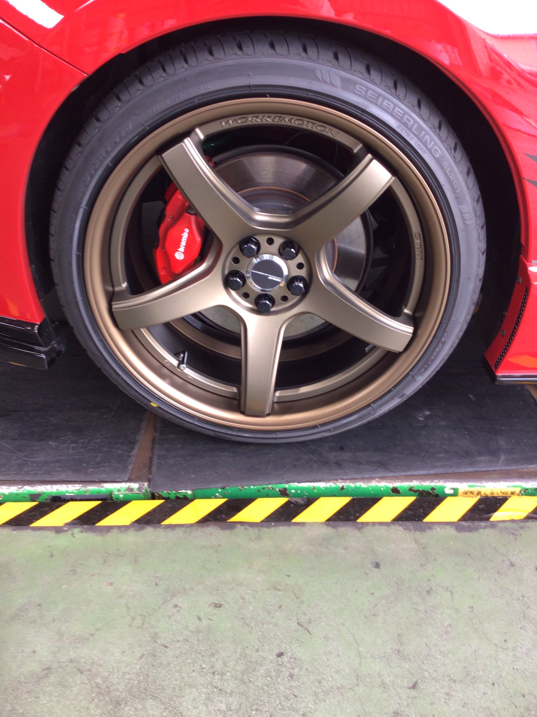 お車のカスタムお任せ下さい ハチロクタイヤ ホイール 車高調取り付け トヨタ 86 ホイール パーツ取付 各種用品取付 サービス事例 タイヤ館 鹿屋 タイヤからはじまる トータルカーメンテナンス タイヤ館グループ