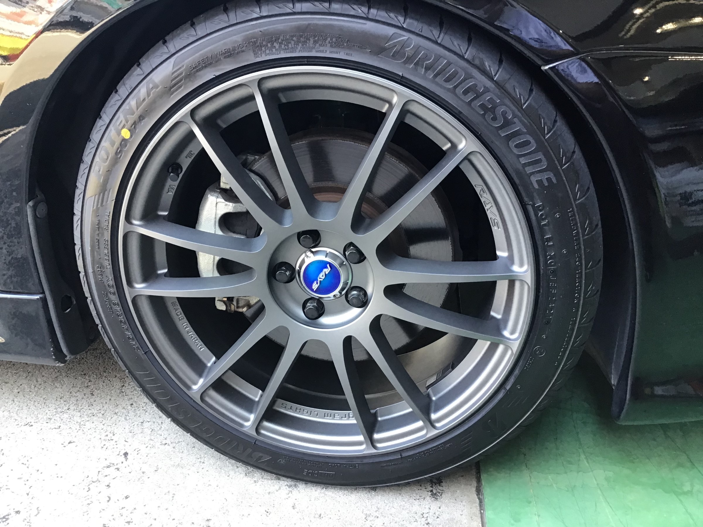 スバル【レガシィB4】 タイヤ・ホイール＆アライメント調整 | 店舗お  