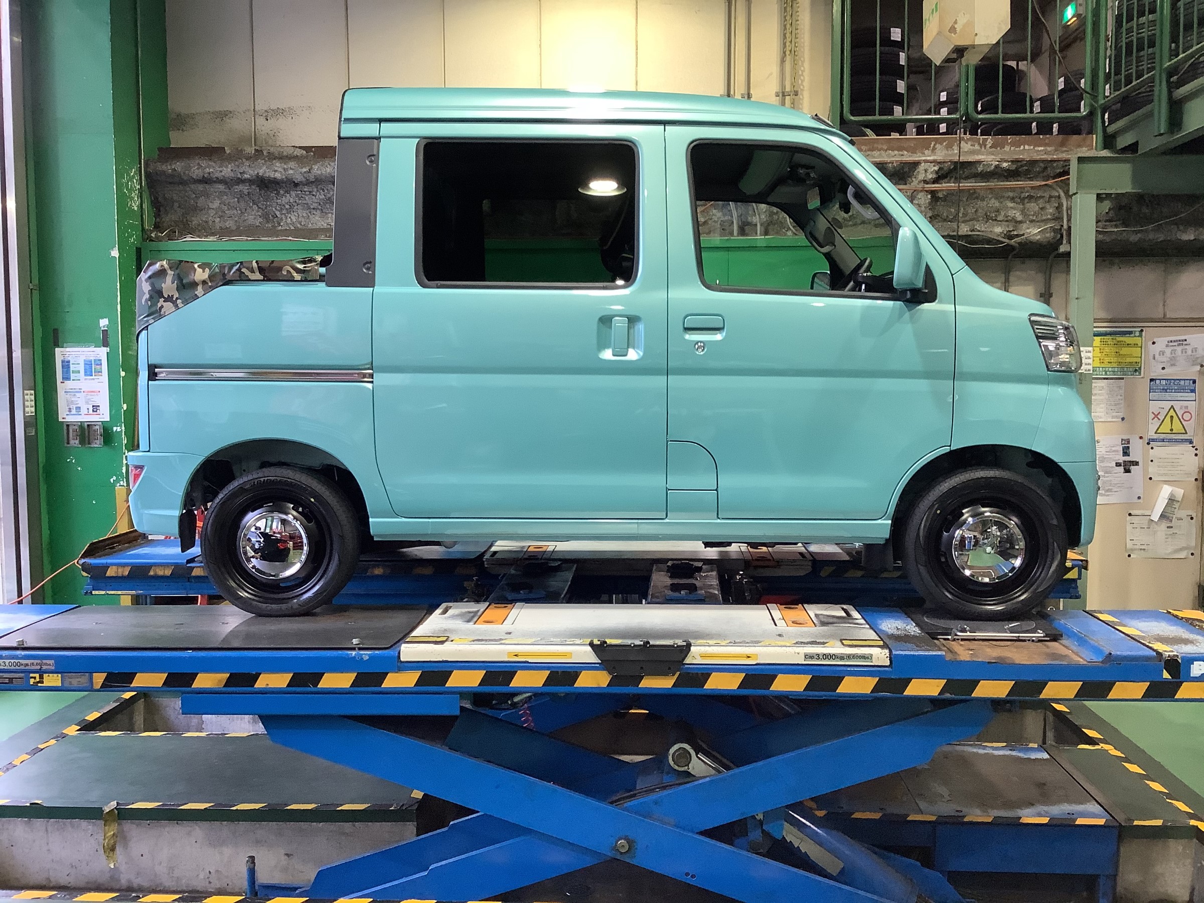 パンドラ(PANDORA)ラグテックネオムーン3 16インチ【215/65R16