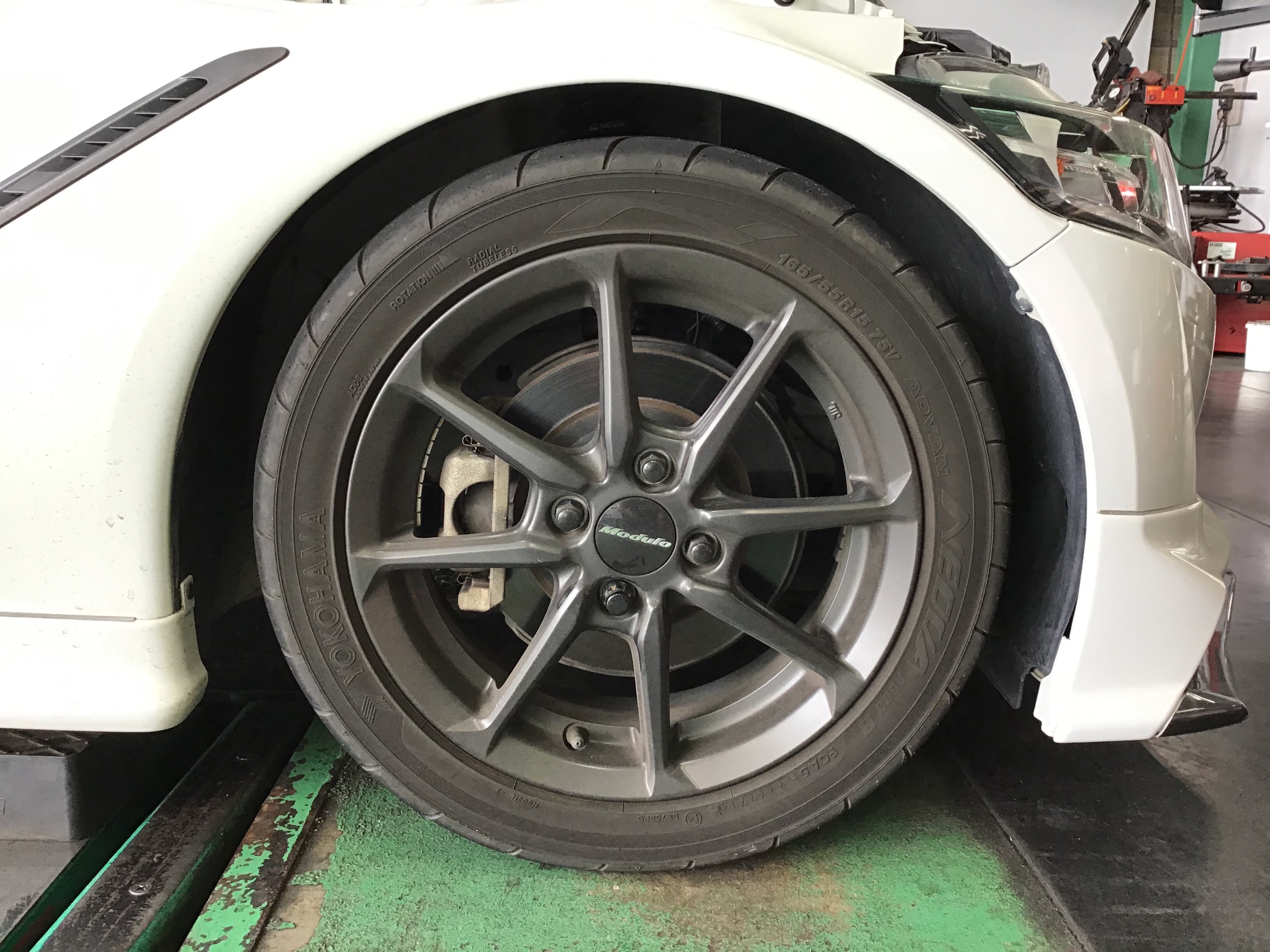 ホンダ S660 DIXCEL ブレーキパッド ローター交換編 stage2 | ホンダ S660 その他 パーツ取付 > ブレーキ関係取付 |  サービス事例 | タイヤ館 町田 | 東京都のタイヤ、カー用品ショップ タイヤからはじまる、トータルカーメンテナンス タイヤ館グループ