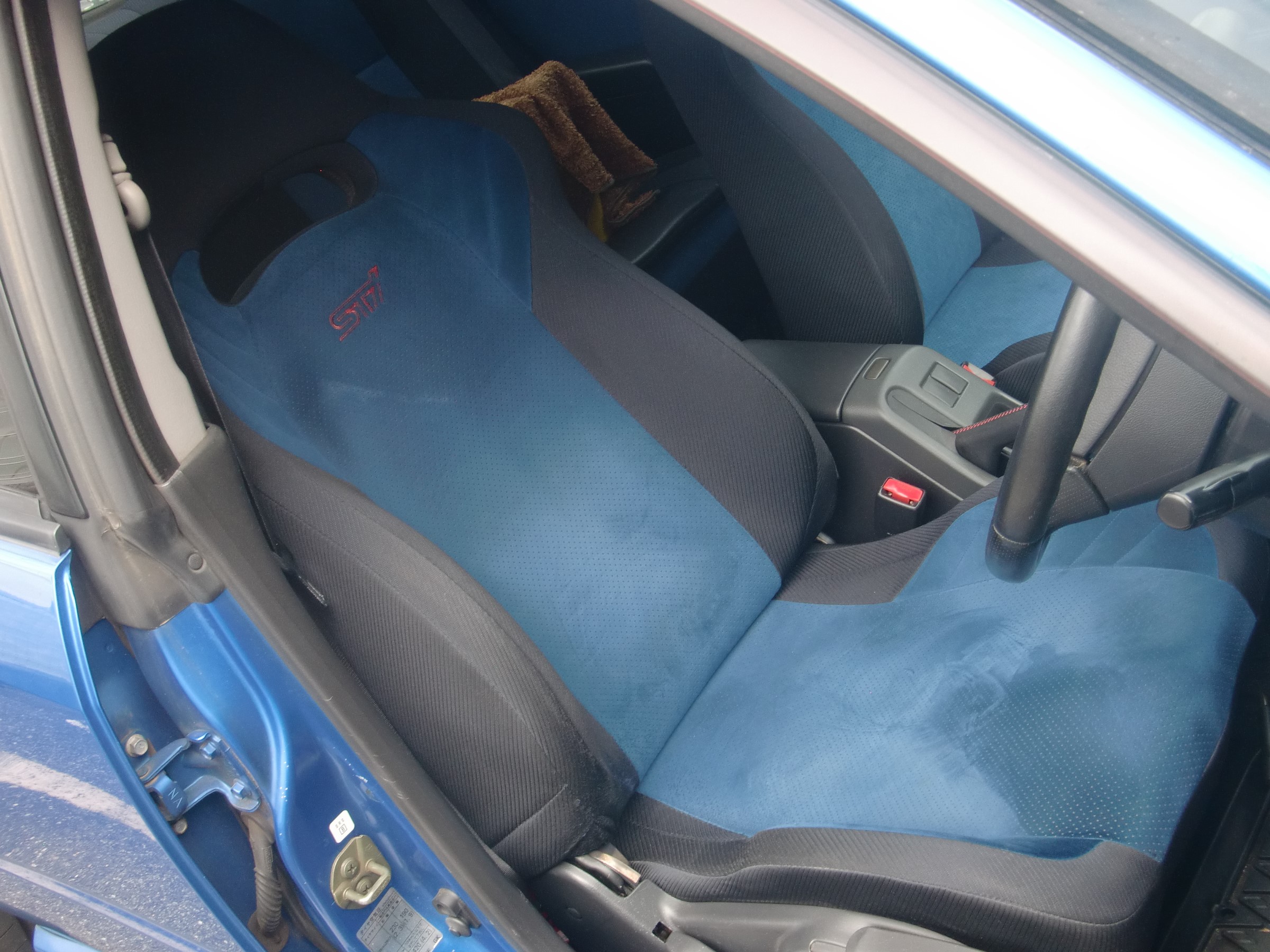 Gdb型インプレッサwrx Sti Recaroシート交換 スバル インプレッサwrx Sti その他 パーツ取付 各種用品取付 技術サービスブログ タイヤ館 鎌ヶ谷 千葉県のタイヤ カー用品ショップ タイヤからはじまる トータルカーメンテナンス タイヤ館グループ