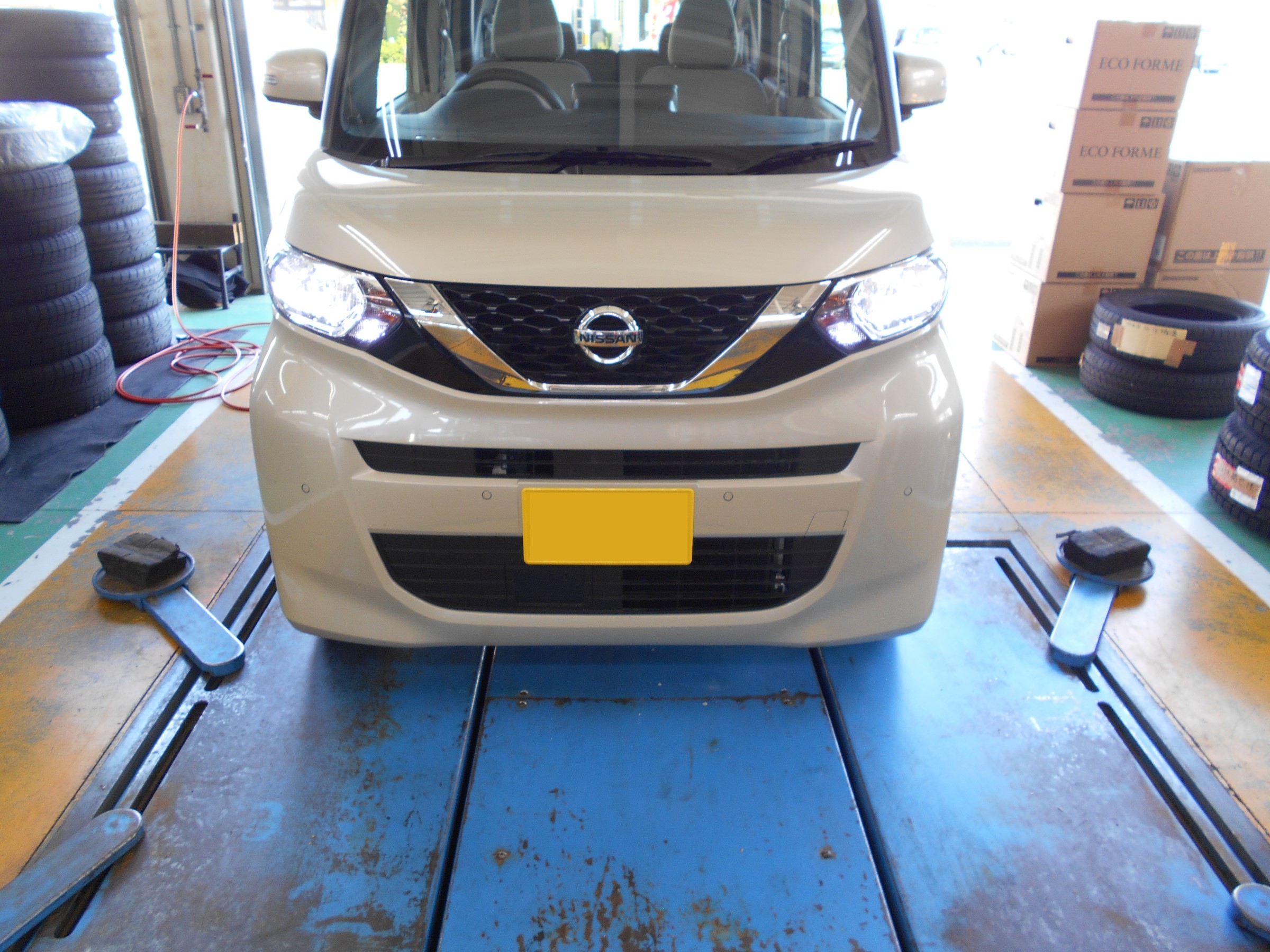 ヘッドライトRH(日産 ルークス BA1) smcint.com