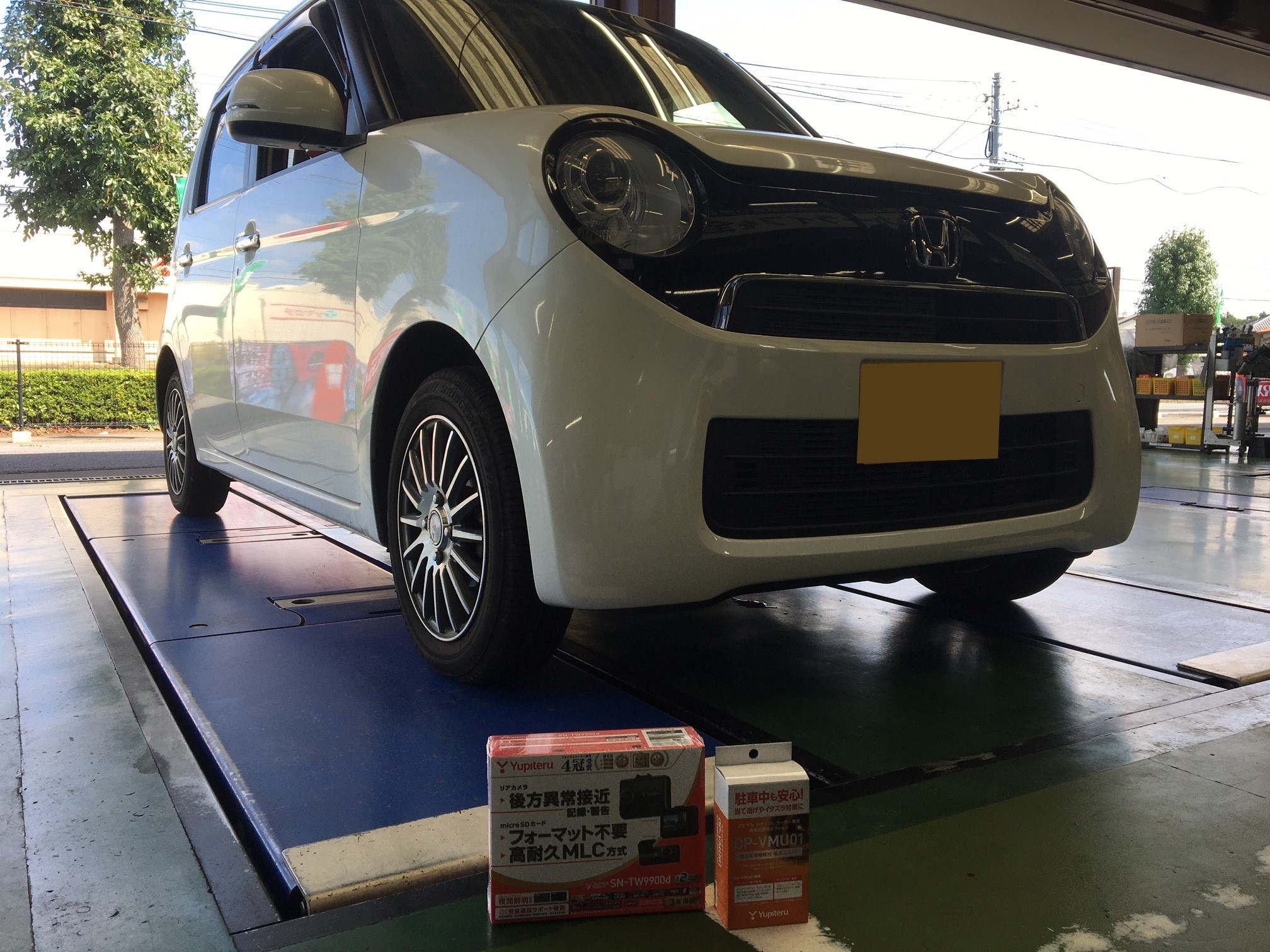 ホンダ N One Jg1 ドライブレコーダー取り付け ホンダ N One その他 カー用品取付 ドライブレコーダー取付 サービス事例 タイヤ館 うしく上柏田 茨城県のタイヤ カー用品ショップ タイヤからはじまる トータルカーメンテナンス タイヤ館グループ