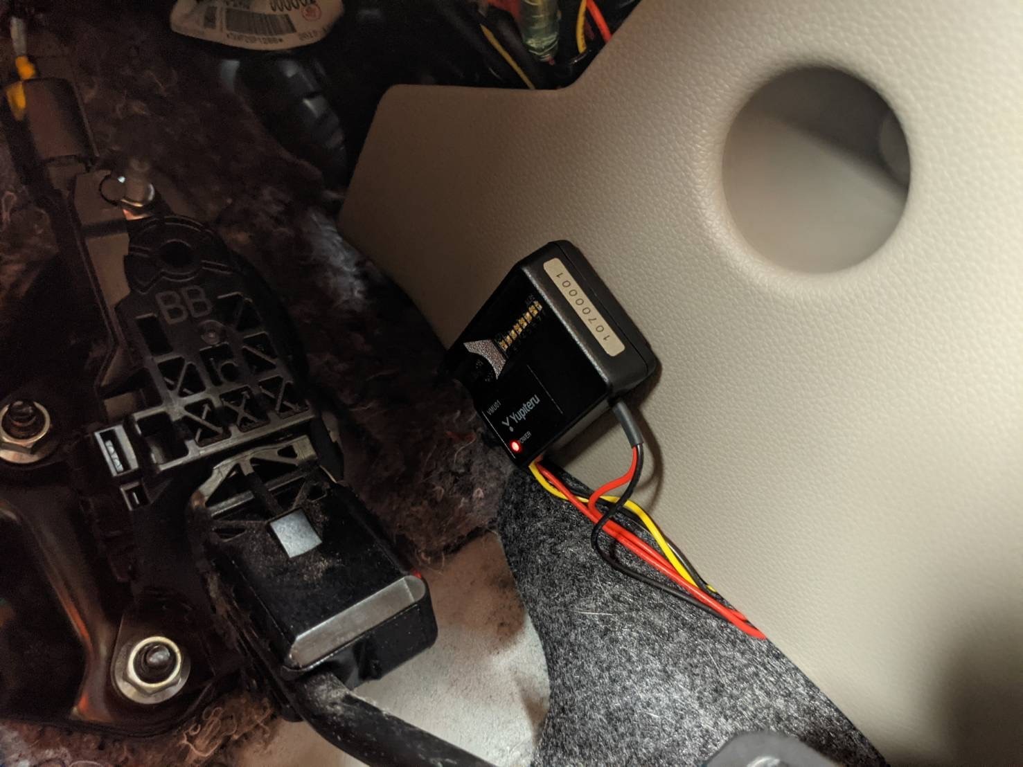 ホンダ N One Jg1 ドライブレコーダー取り付け ホンダ N One その他 カー用品取付 ドライブレコーダー取付 サービス事例 タイヤ館 うしく上柏田 茨城県のタイヤ カー用品ショップ タイヤからはじまる トータルカーメンテナンス タイヤ館グループ