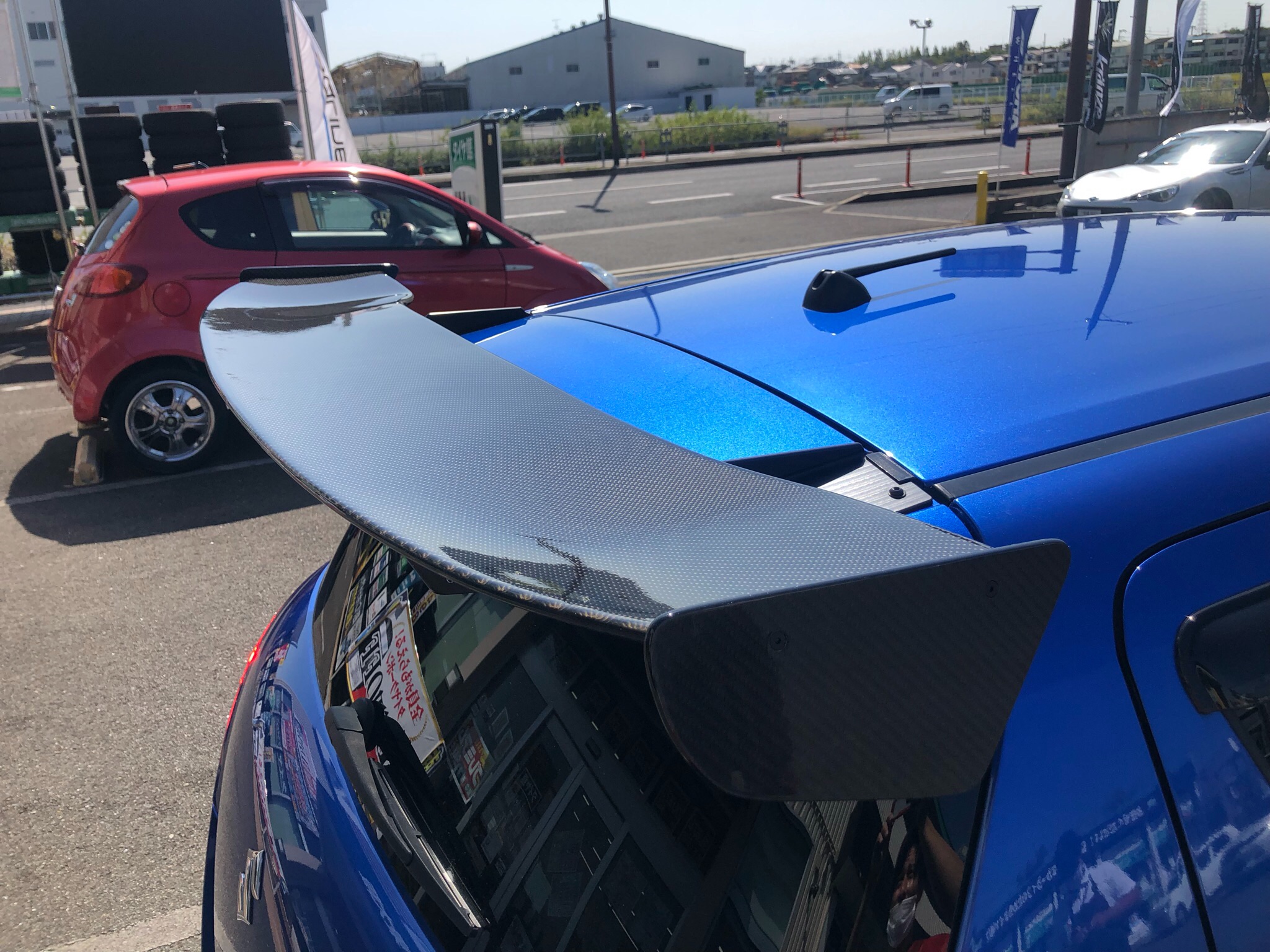 ZC32Sスイフトスポーツにサンラインレーシング GTウイングタイプ