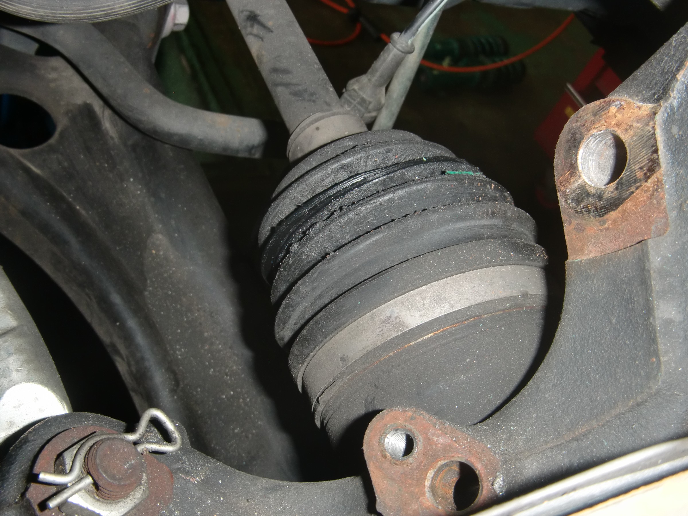 Ha36s型アルトワークス 車高調の新調 ドライブシャフトブーツ交換 アライメント調整 スズキ アルトワークス その他 パーツ取付 サスペンション取付 技術サービスブログ タイヤ館 鎌ヶ谷 千葉県のタイヤ カー用品ショップ タイヤからはじまる トータル