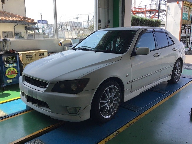 トヨタ アルテッツァ Sxe10 Rs R Ti00ダウンサス交換 トヨタ アルテッツァ メンテナンス商品 パーツ取付 足回り関係取付 サービス事例 タイヤ館 綾瀬 神奈川県のタイヤ カー用品ショップ タイヤからはじまる トータルカーメンテナンス タイヤ館グループ