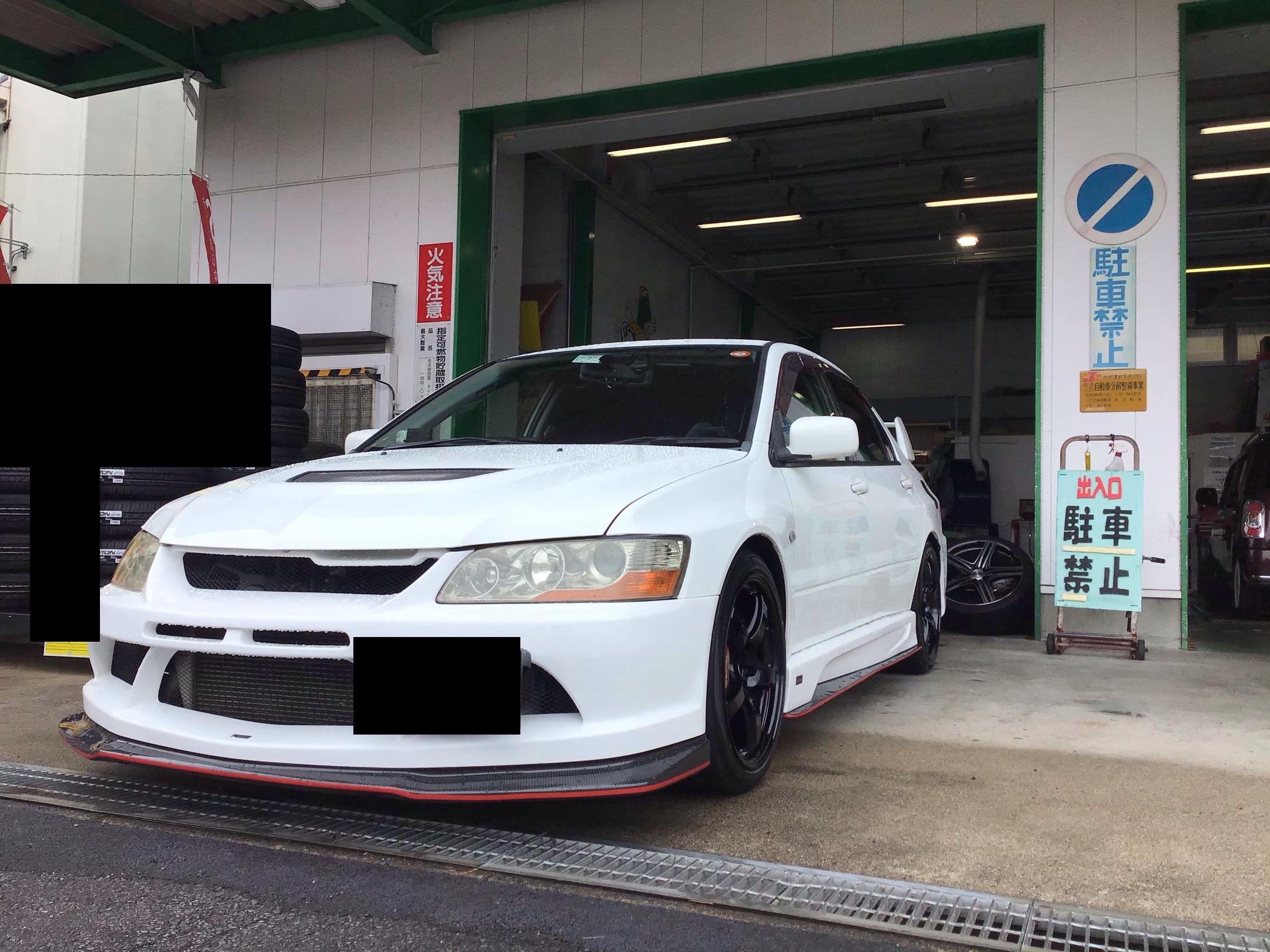 ☆タイヤ交換 三菱ランサーエボリューション | 店舗おススメ情報 ☆タイヤ交換 三菱ランサーエボリューション | 店舗おススメ情報