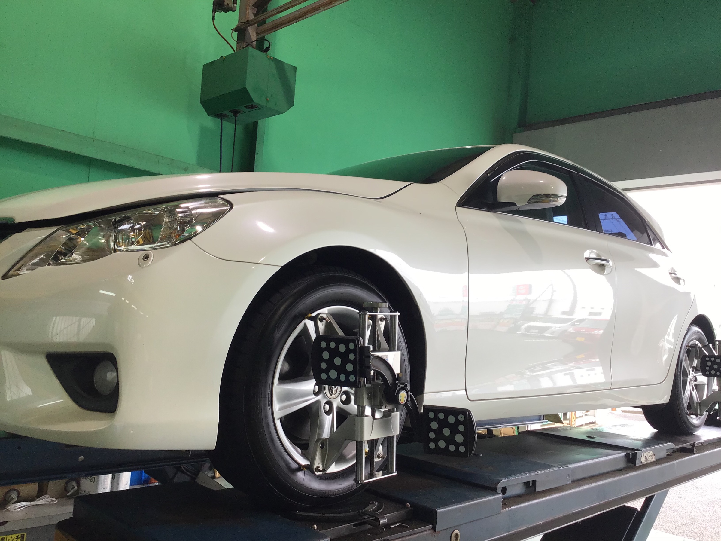トヨタ マークⅩ タイヤ交換・アライメント調整   トヨタ マークX