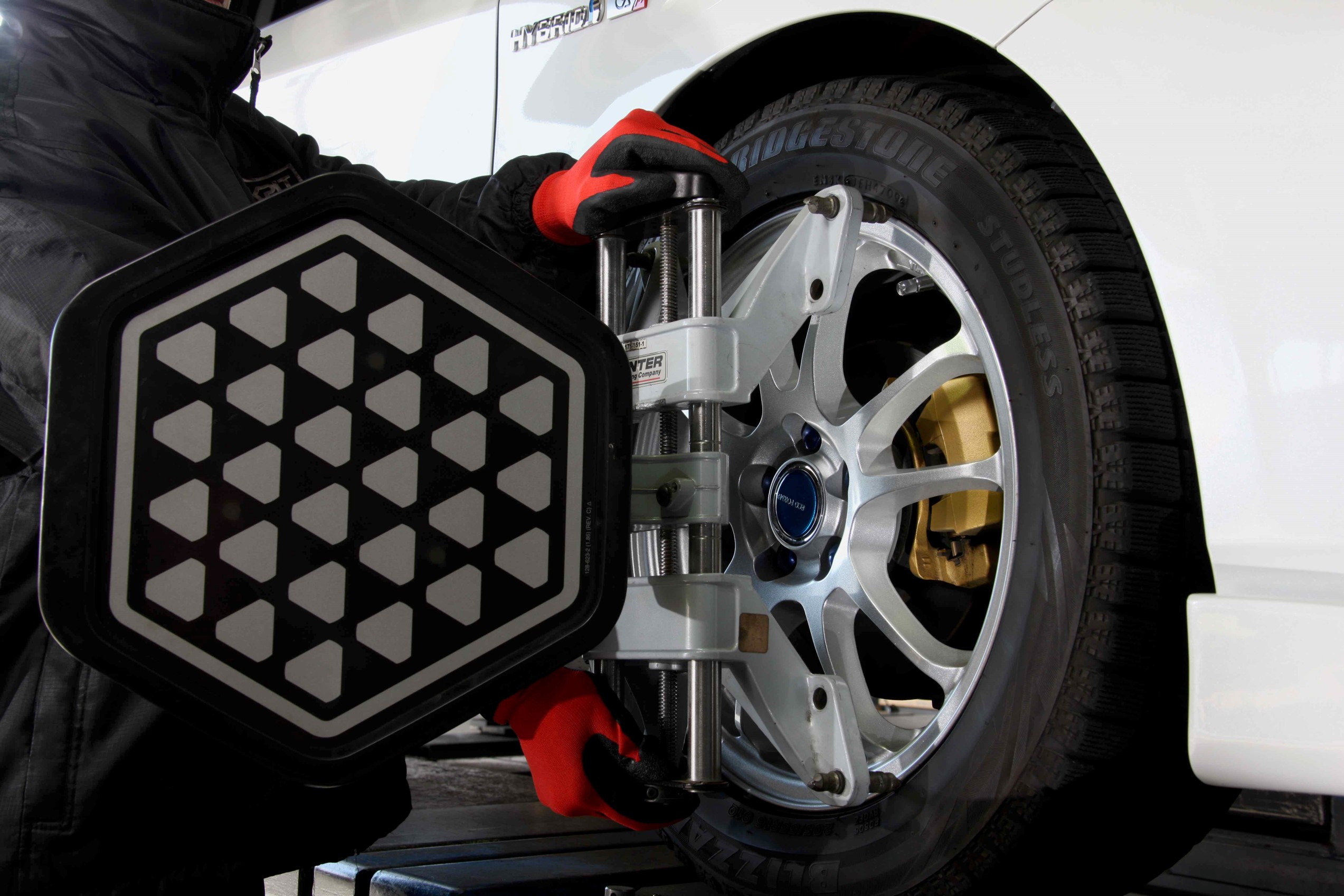 アライメント予約可能です スタッフ日記 タイヤ館 諫早 タイヤからはじまる トータルカーメンテナンス タイヤ館グループ