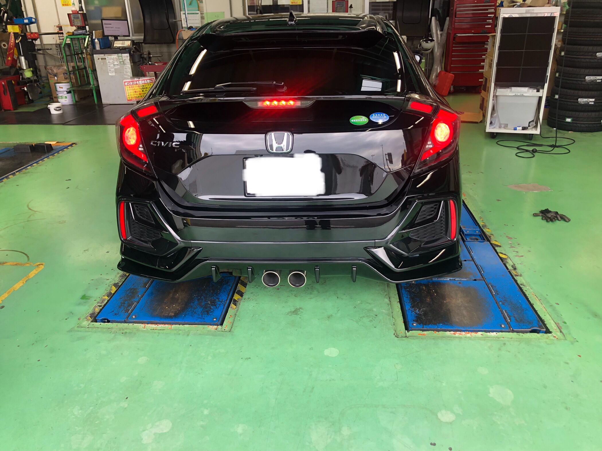 シビックFK7にレヴィーア フルLEDテールランプ取り付け♪ | 店舗お