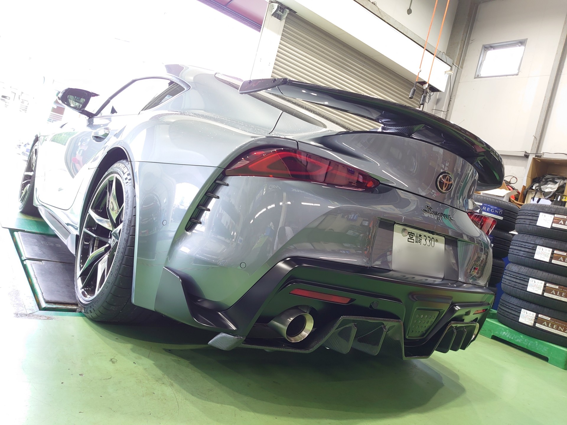 GR Supra に BLITZ エアロスピード Rコンセプト リアウイング カーボン 