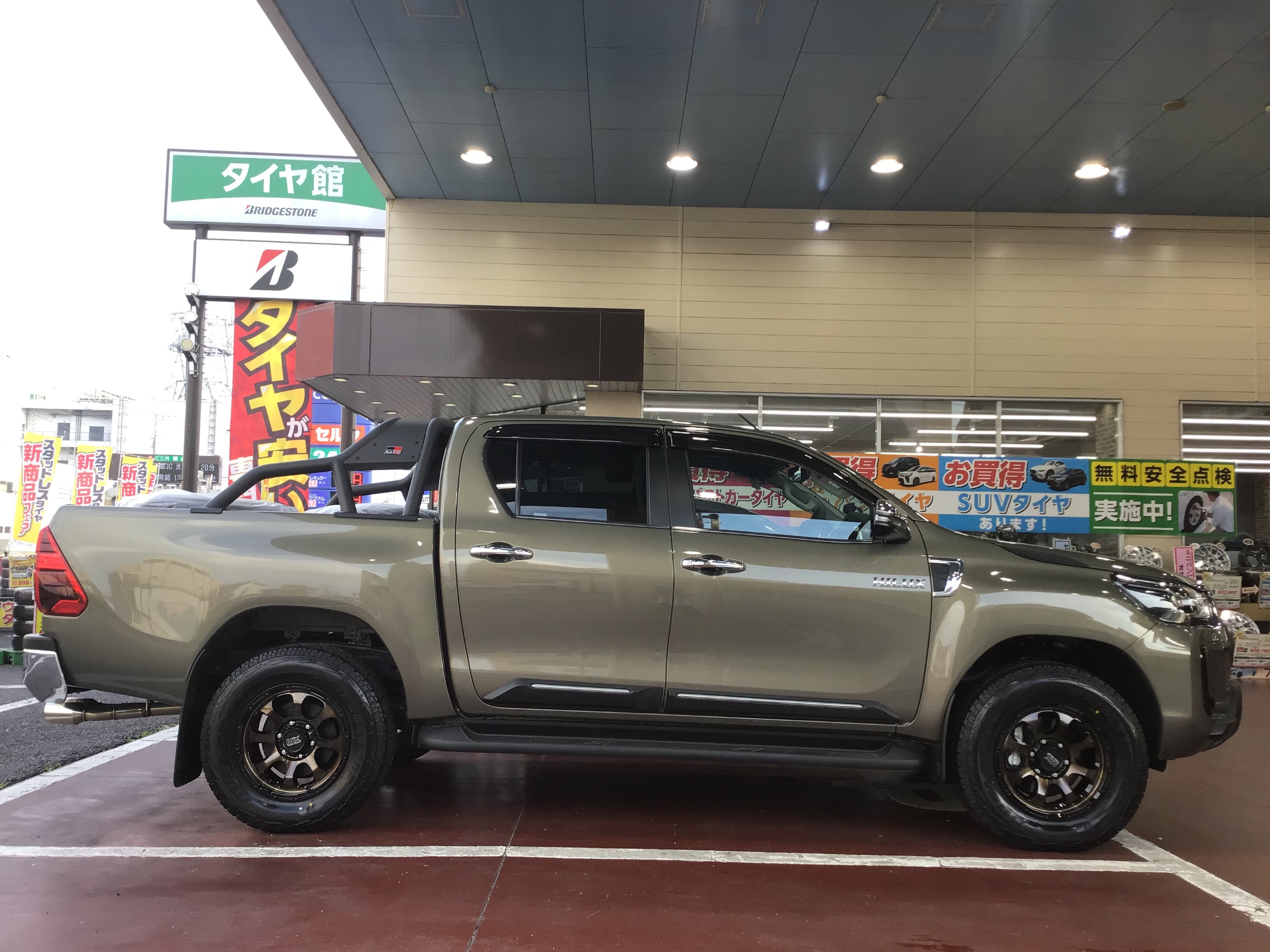ハイラックスサーフ × ホイールセット取付 | トヨタ ハイラックス