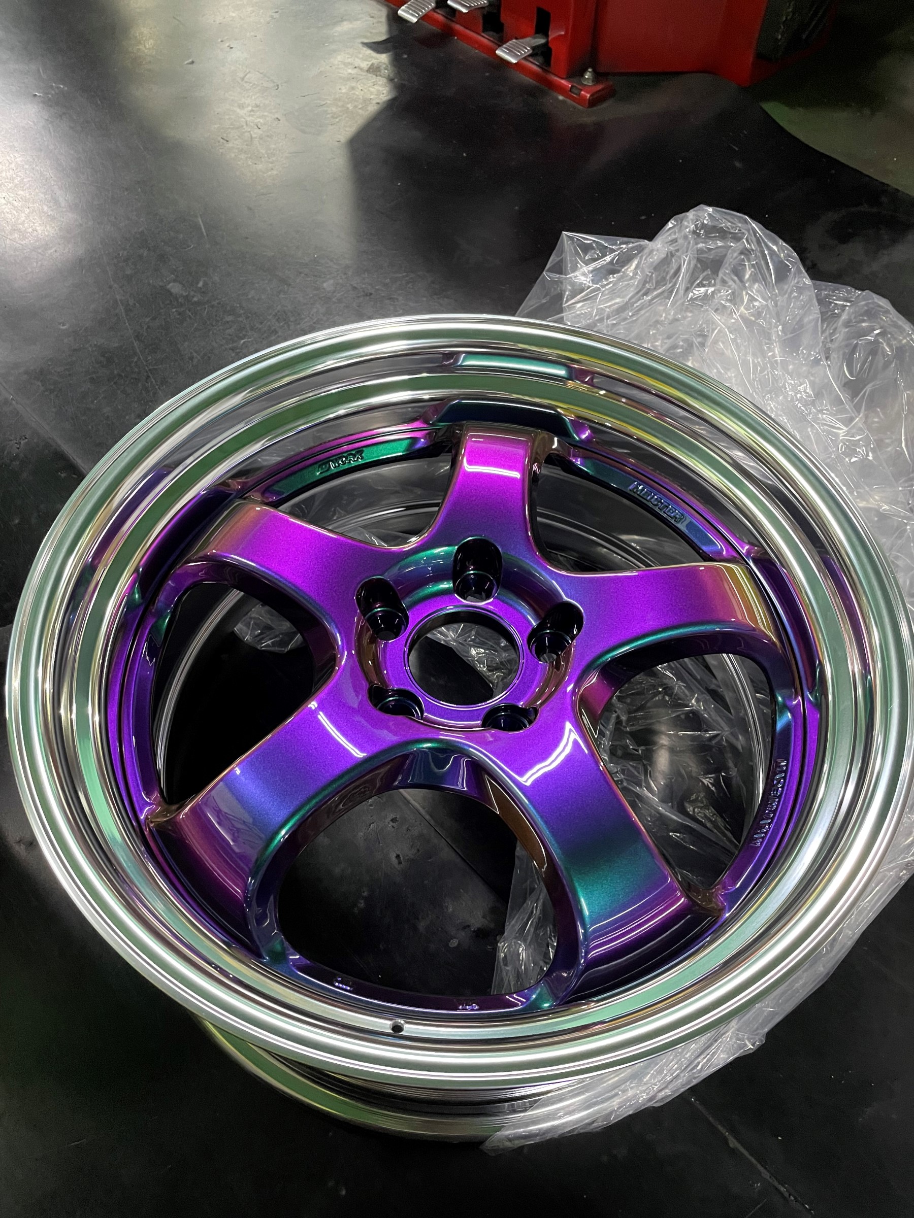 R*7様 workマイスターM13p アステリズムレッド 18インチ 2本のみ。 R*7様 workマイスターM13p アステリズムレッド 18インチ 2本のみ