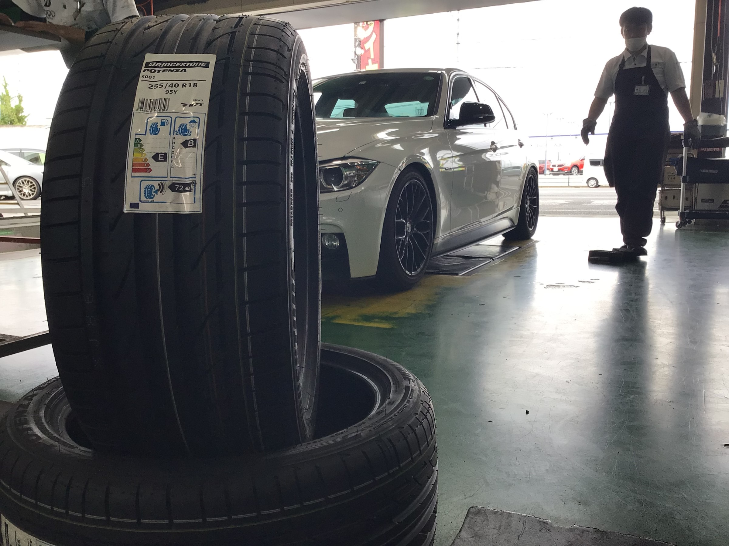 Rft ランフラット タイヤの交換もお任せ下さい ゞ Bmw タイヤ サービス事例 タイヤ館 熊谷 タイヤからはじまる トータルカーメンテナンス タイヤ館グループ