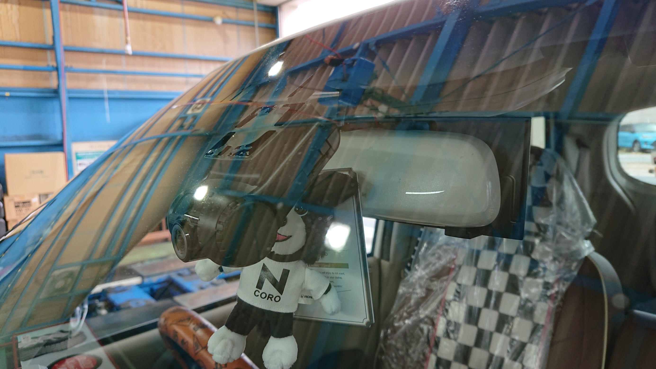N-ONE フロントガラス