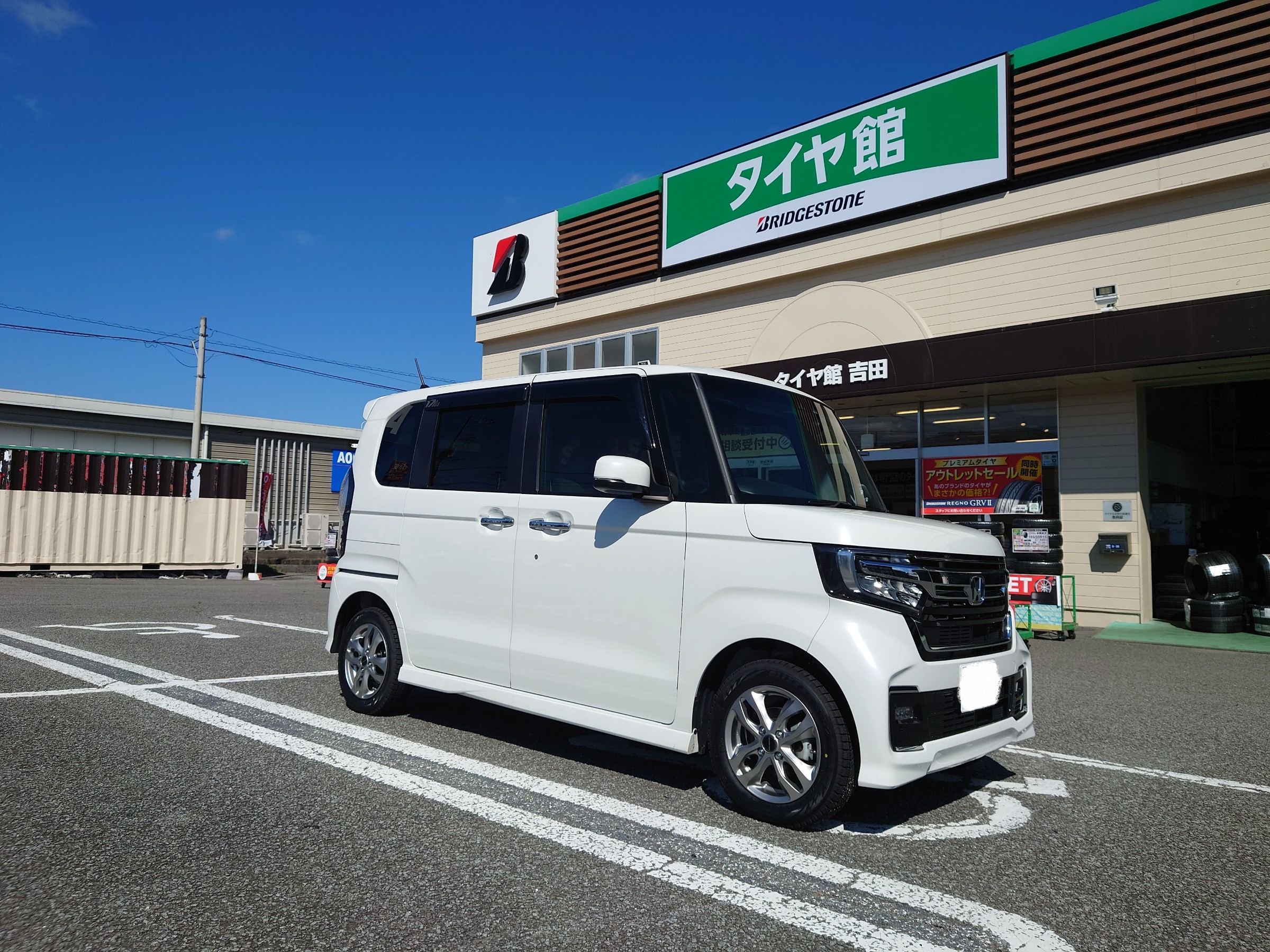 N-BOX JF4 ﾌﾞﾘｻﾞｯｸVRX2＆BALMINUM DS-M スタッドレスホイールセット